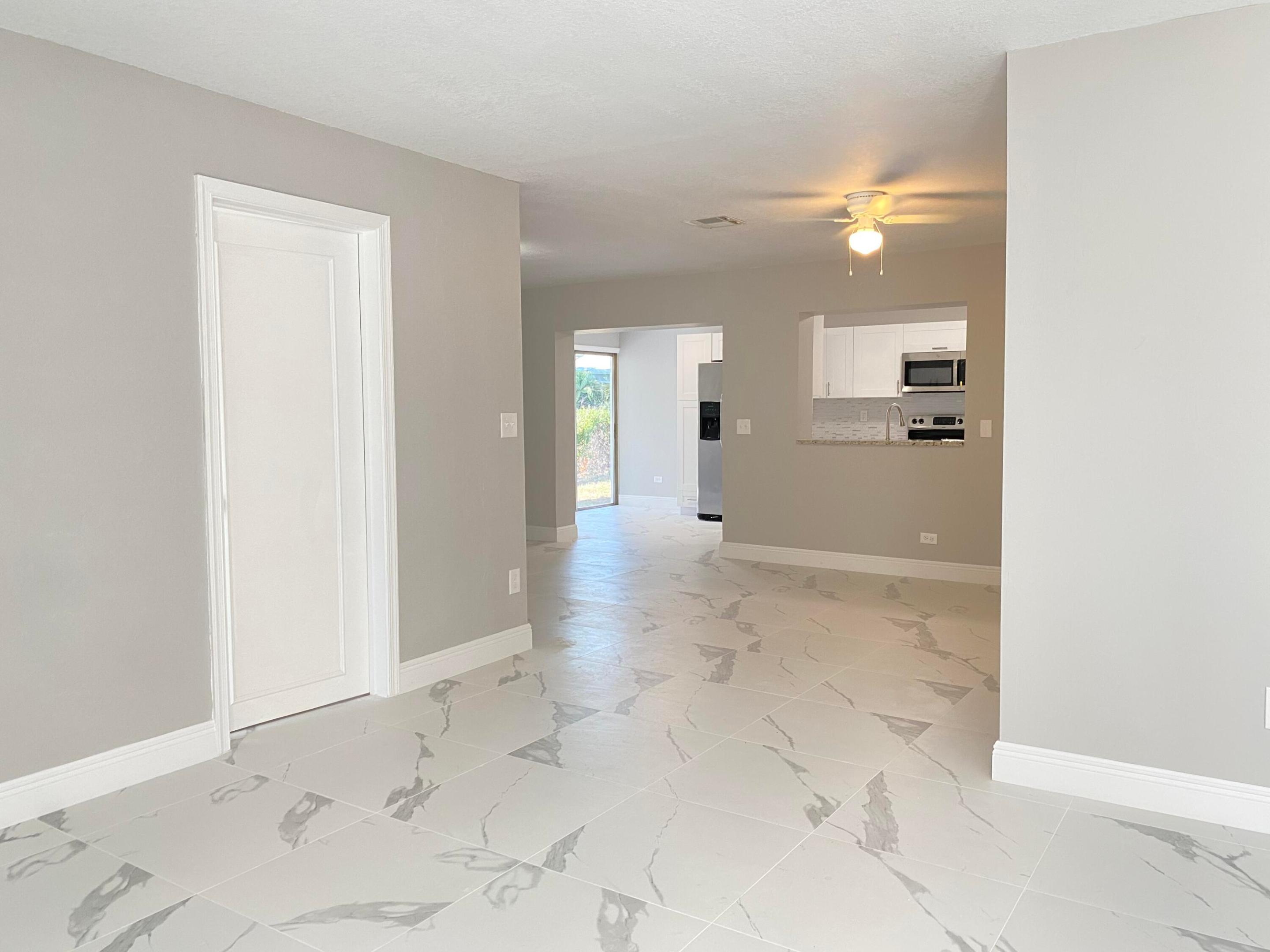 SEACREST ESTATES - Residential Lease