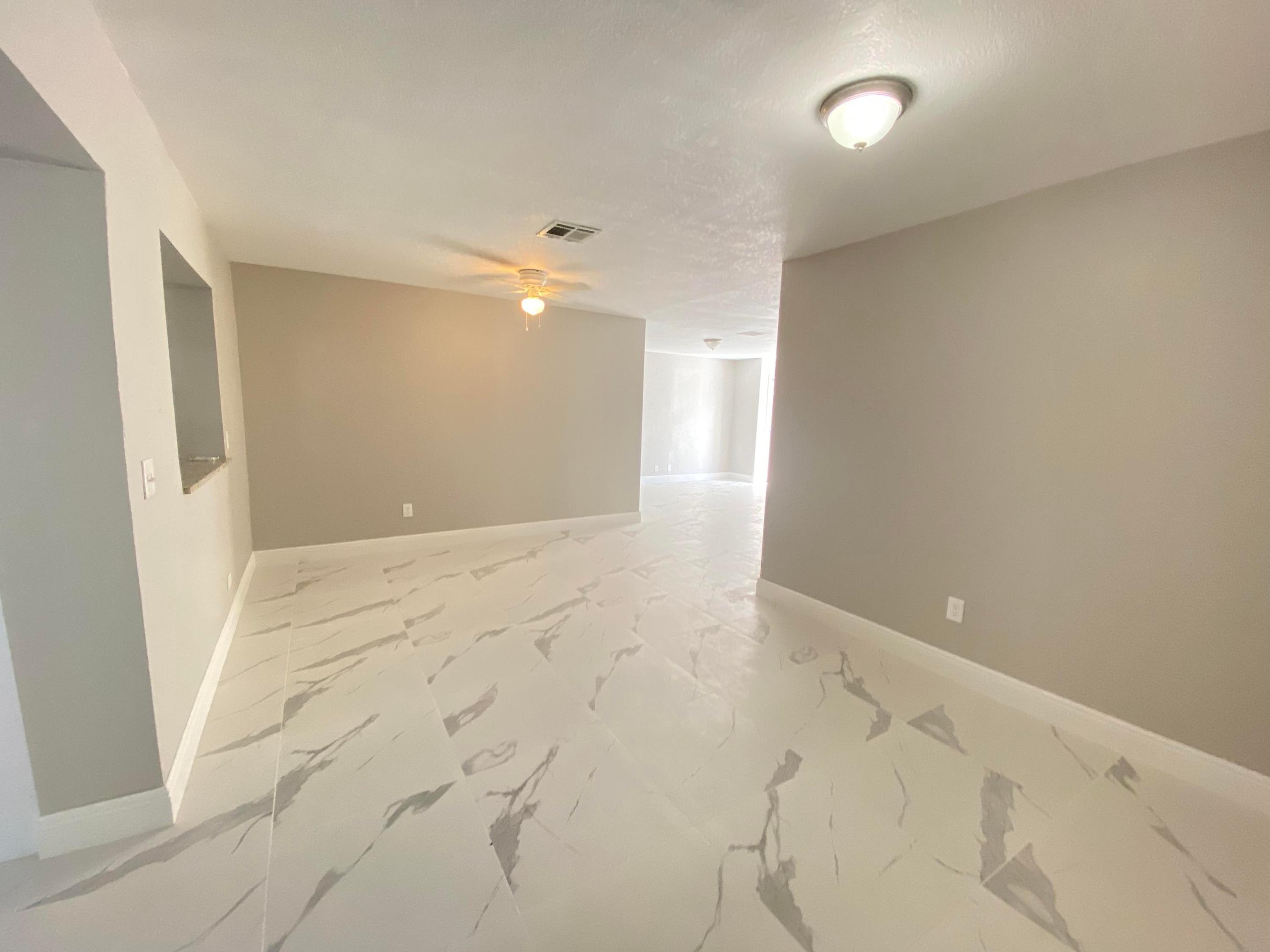 SEACREST ESTATES - Residential Lease