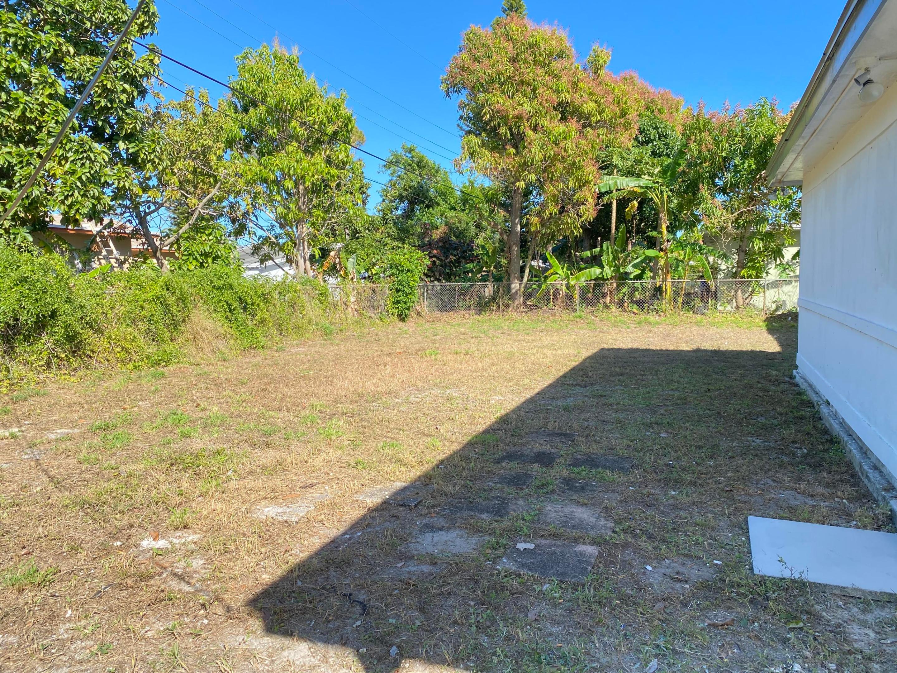 SEACREST ESTATES - Residential Lease