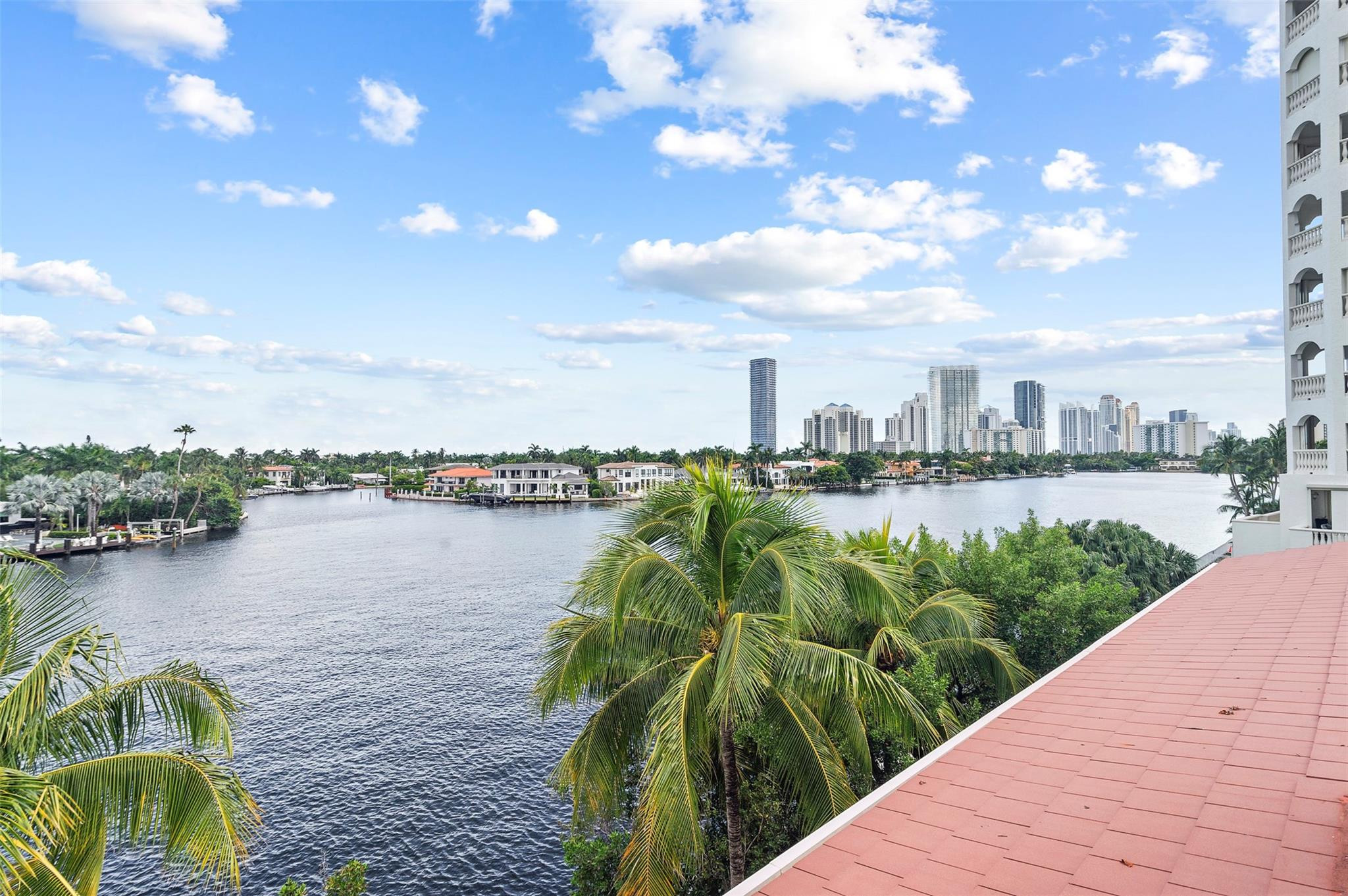 THE LANDMARK CONDO - Residential