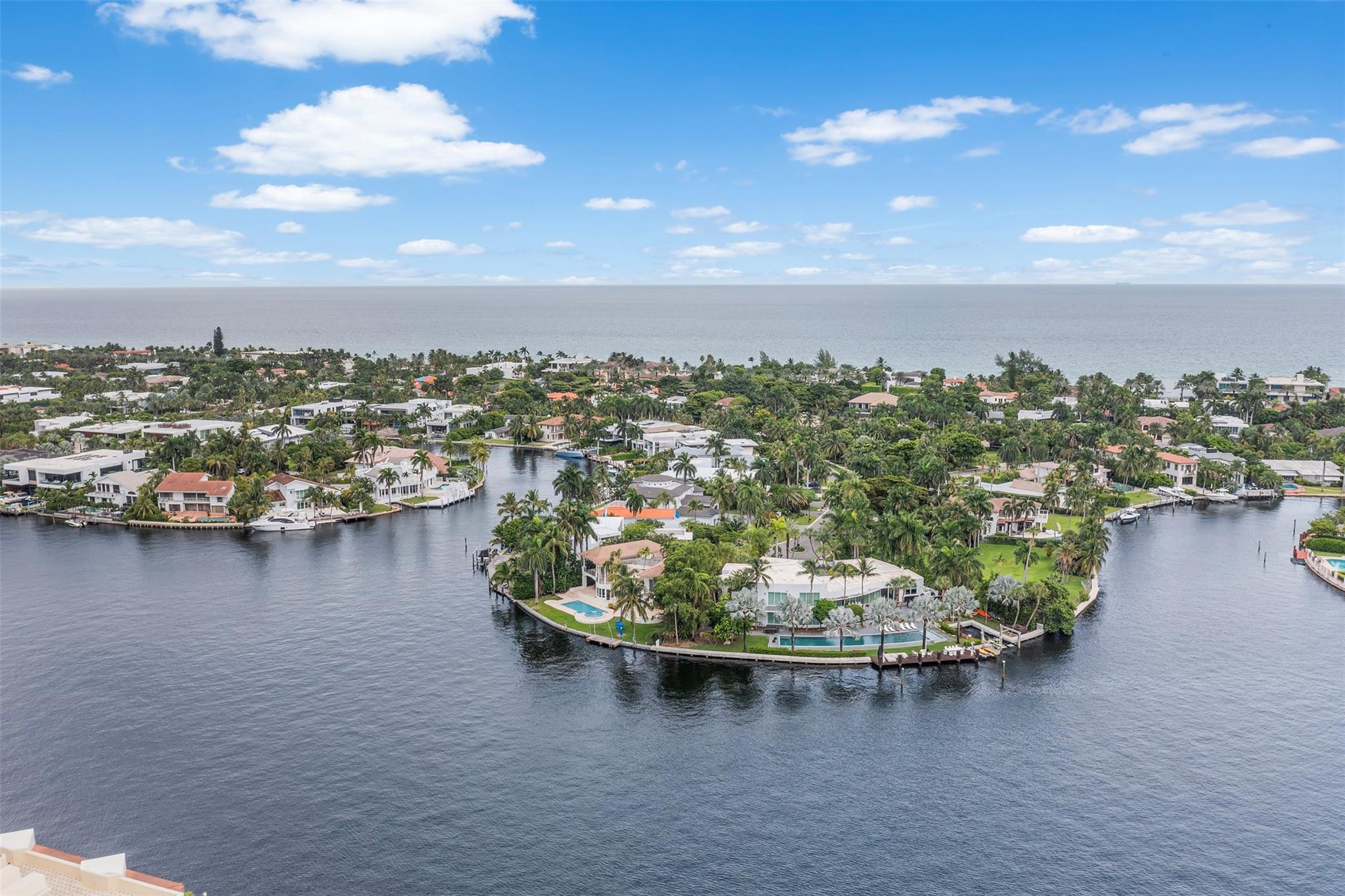 THE LANDMARK CONDO - Residential