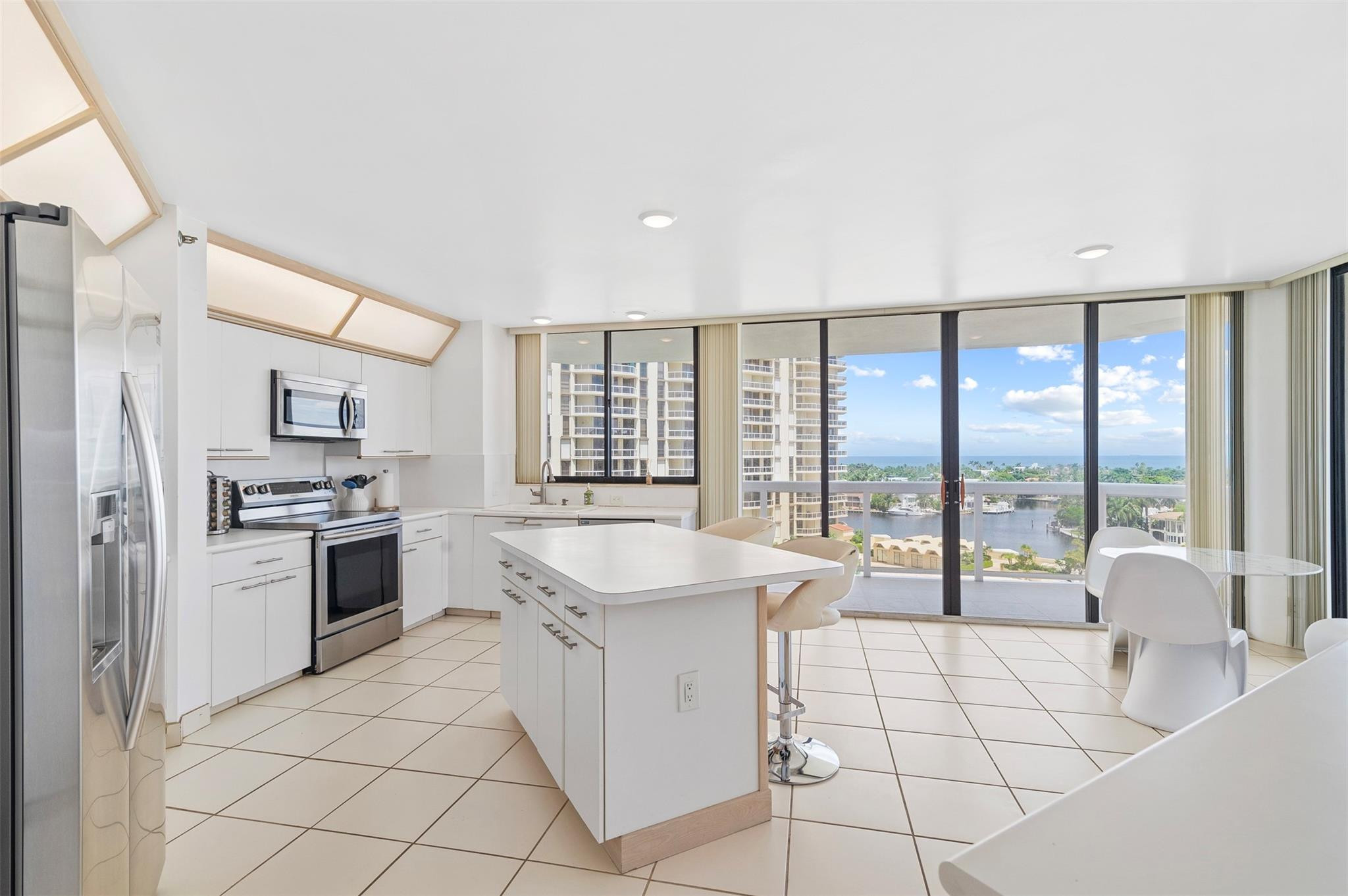 THE LANDMARK CONDO - Residential