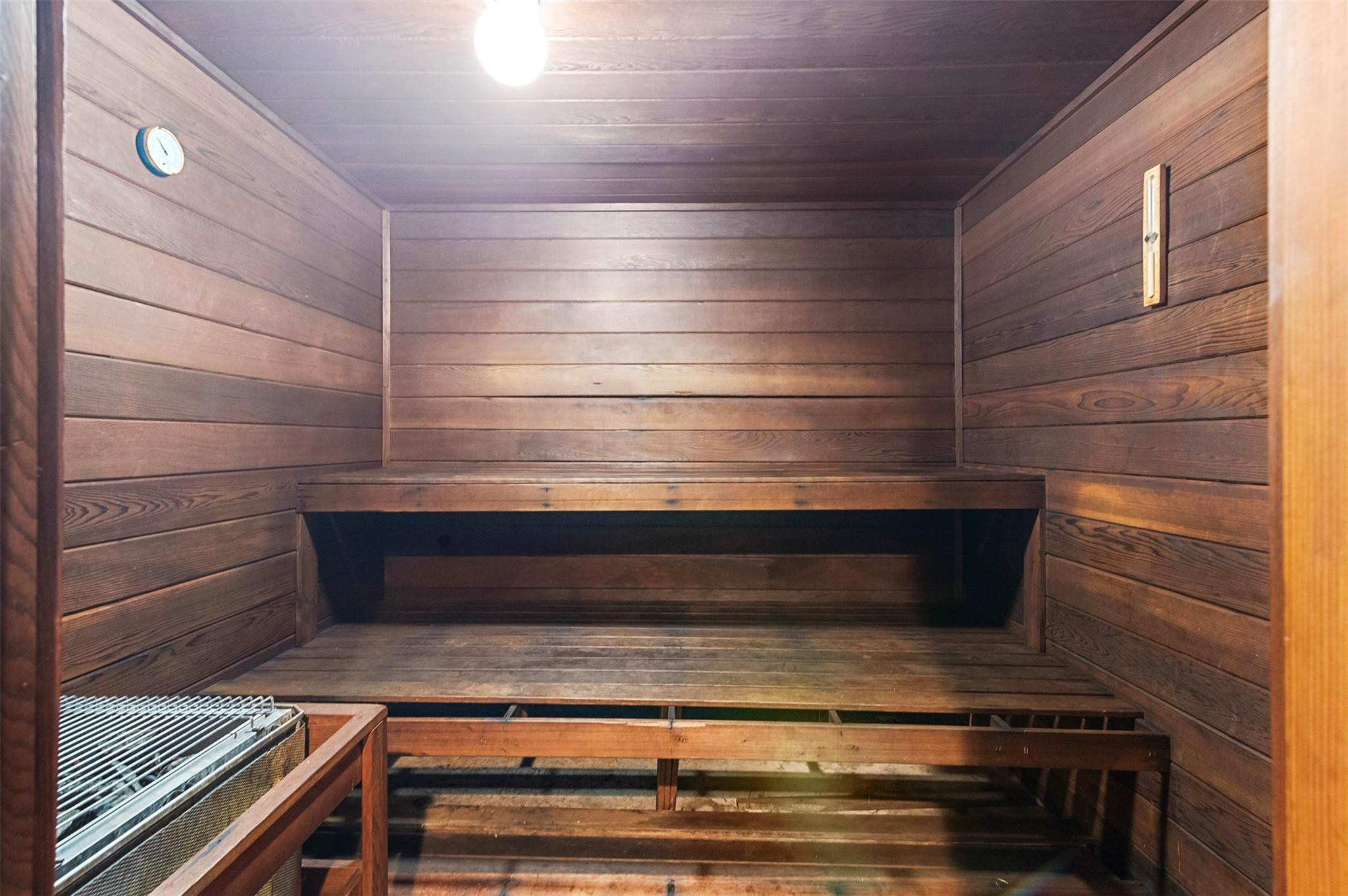 THE LANDMARK CONDO - Residential