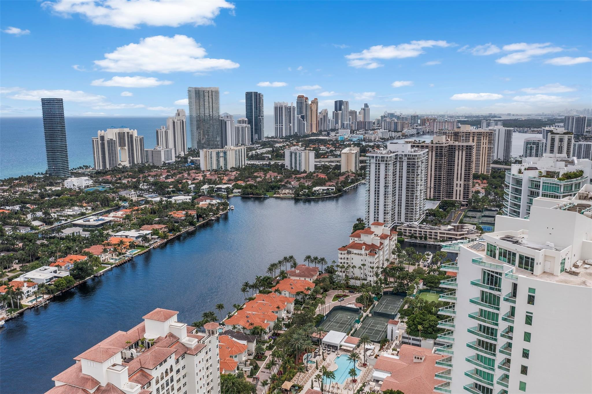 THE LANDMARK CONDO - Residential