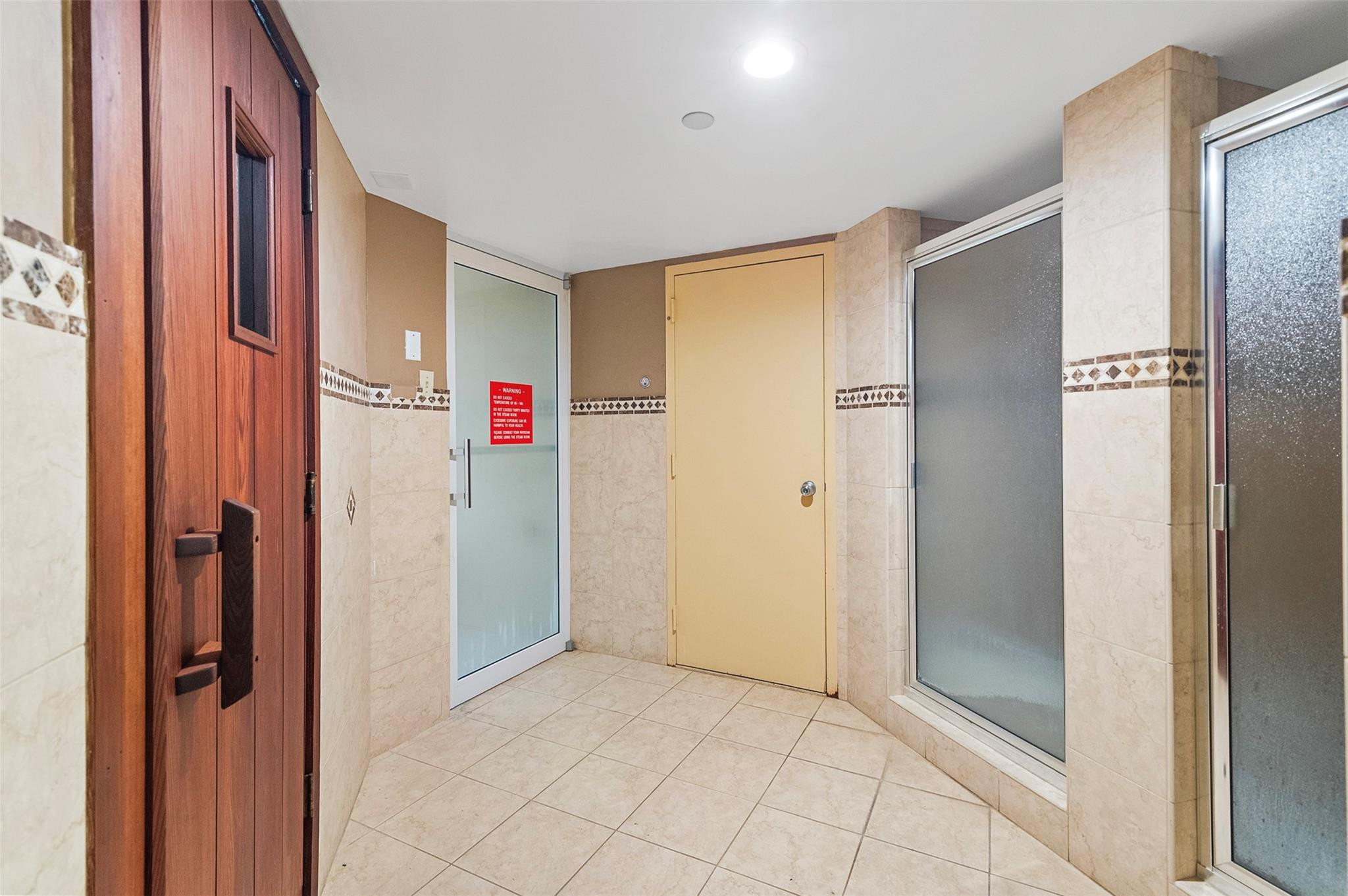 THE LANDMARK CONDO - Residential