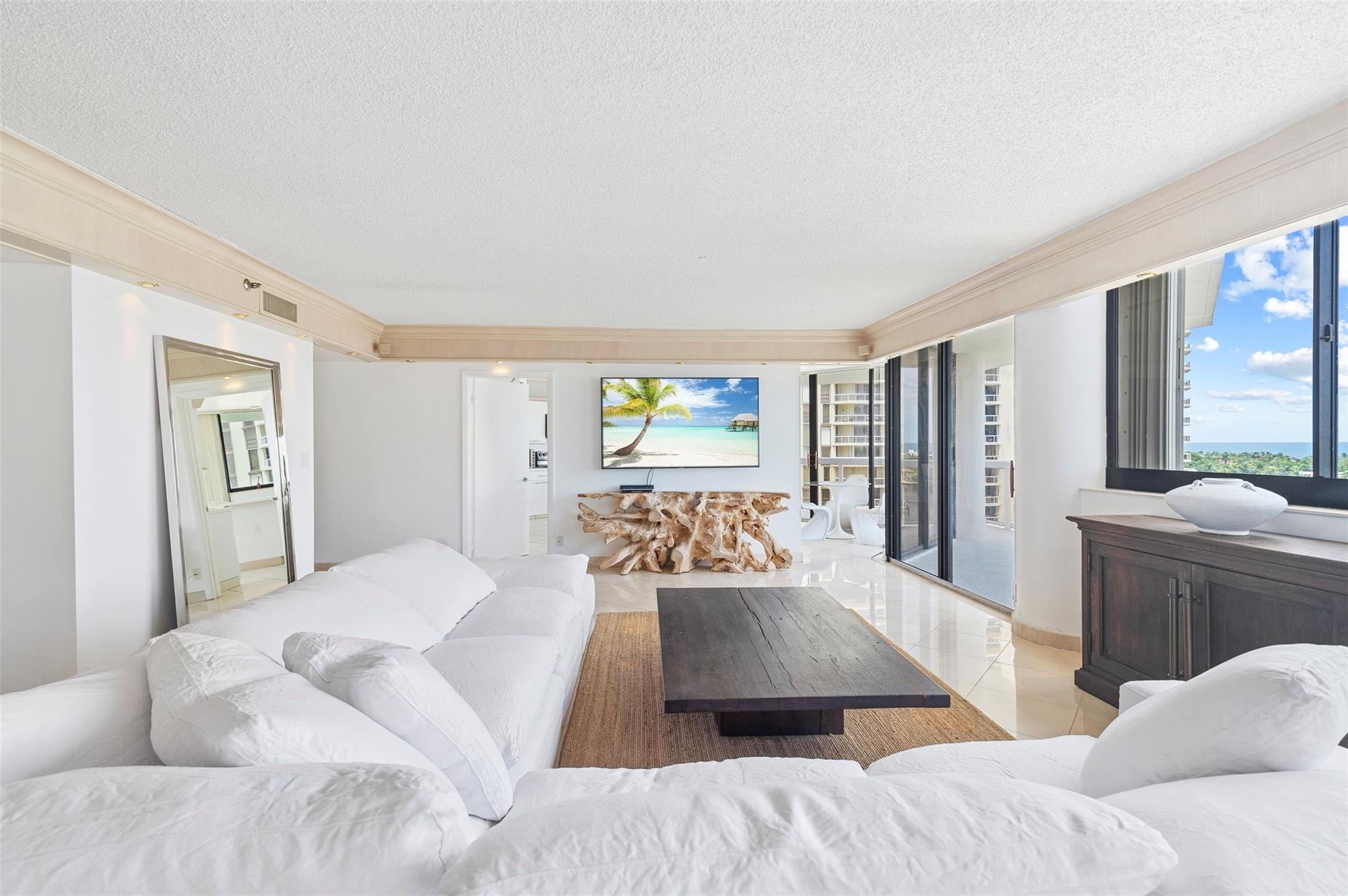 THE LANDMARK CONDO - Residential