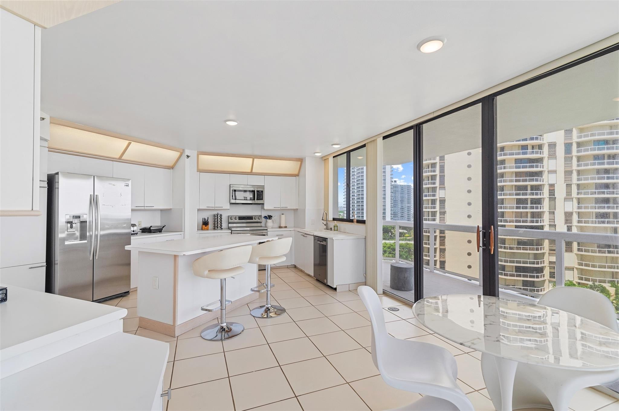 THE LANDMARK CONDO - Residential