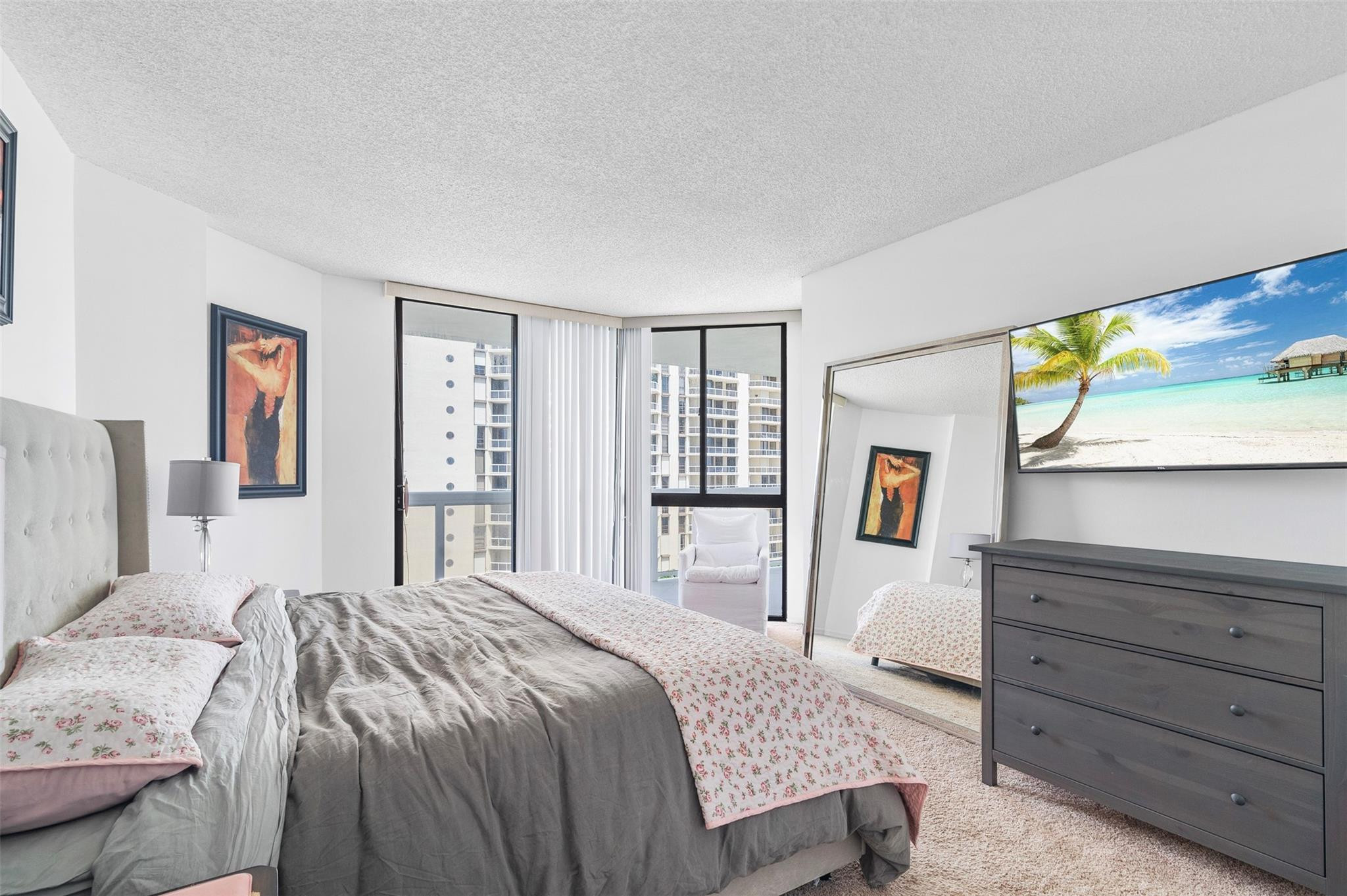 THE LANDMARK CONDO - Residential