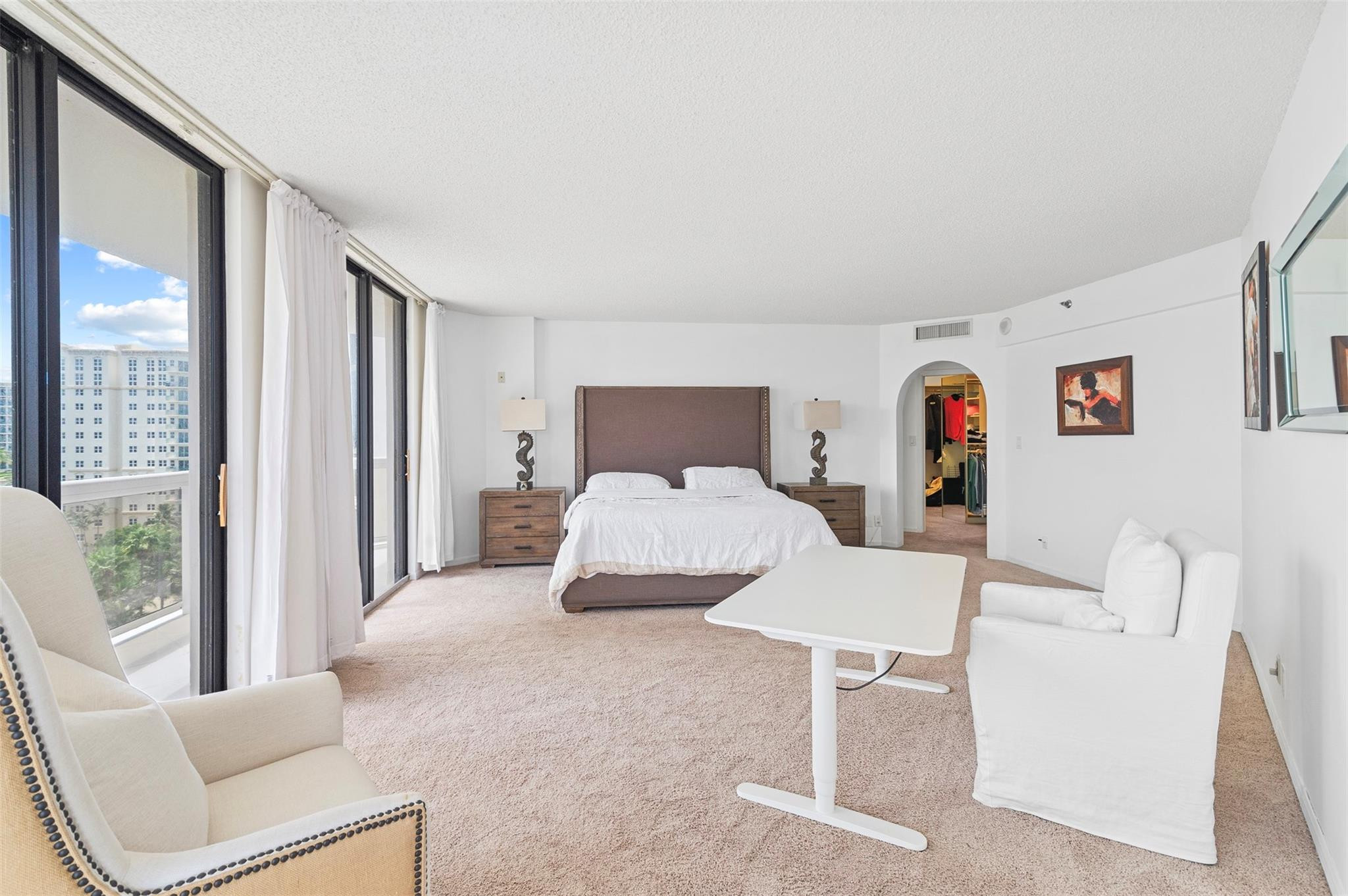 THE LANDMARK CONDO - Residential