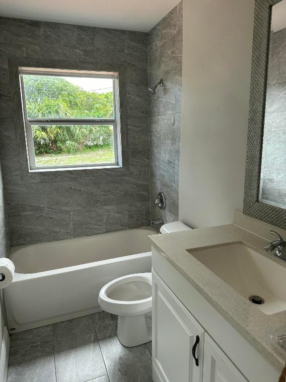 HYPOLUXO RIDGE - Residential Lease