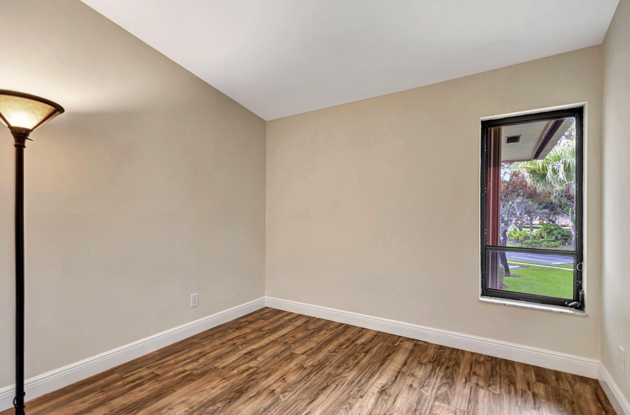 DUNBAR WOODS CONDO I II A - Residential Lease