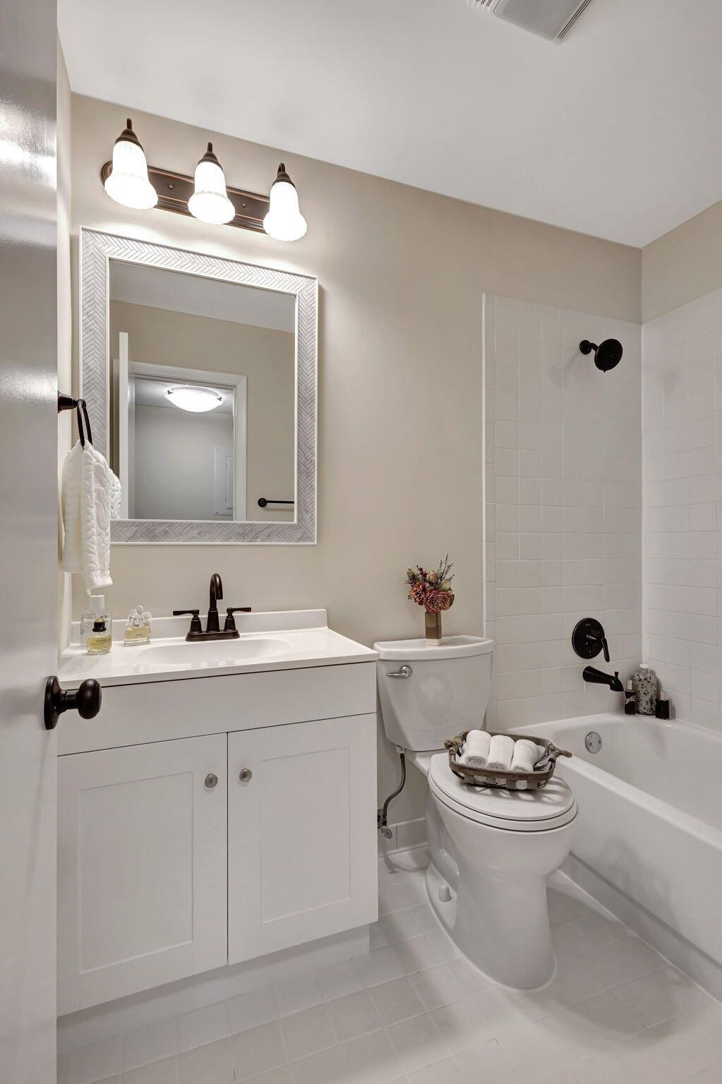 DUNBAR WOODS CONDO I II A - Residential Lease