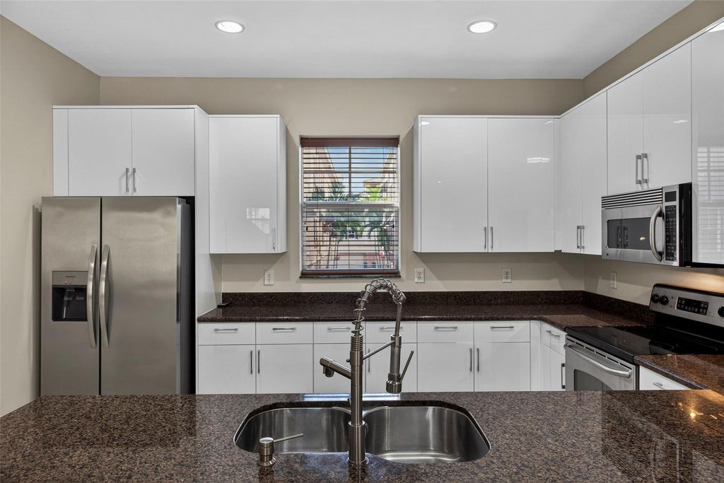 Photo of 1033 NE 17th Way #1103, Fort Lauderdale, FL 33304 (MLS # F10554294)