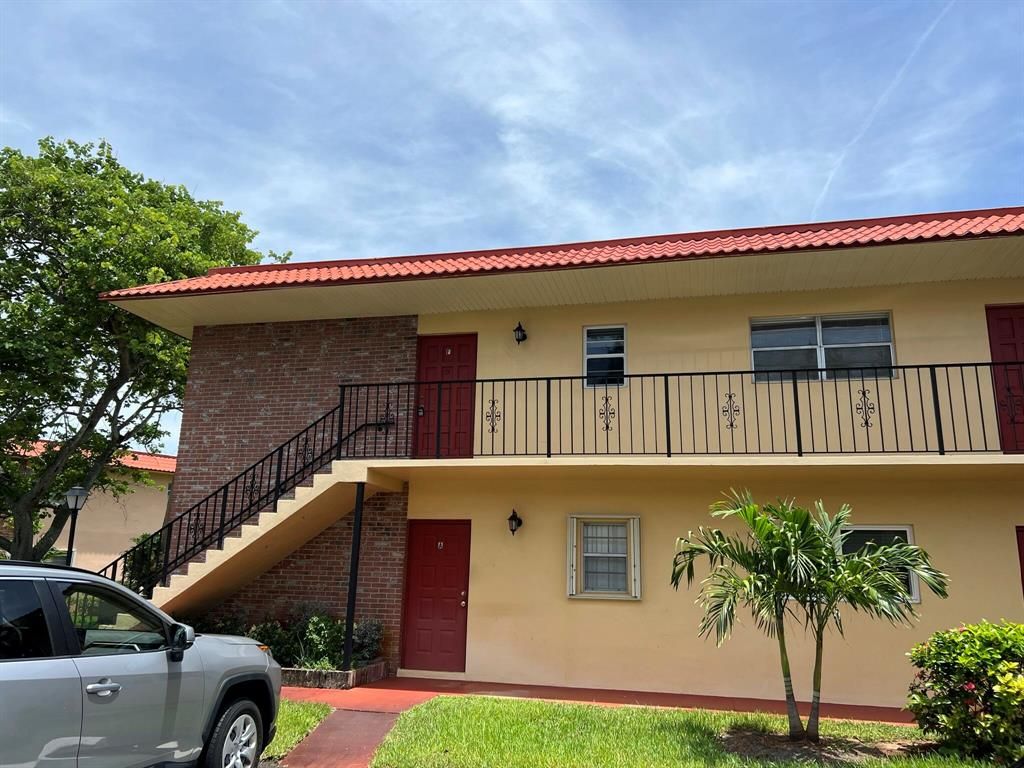 Photo of 1923 SW Palm City Road #12f, Stuart, FL 34994 (MLS # R10897399)