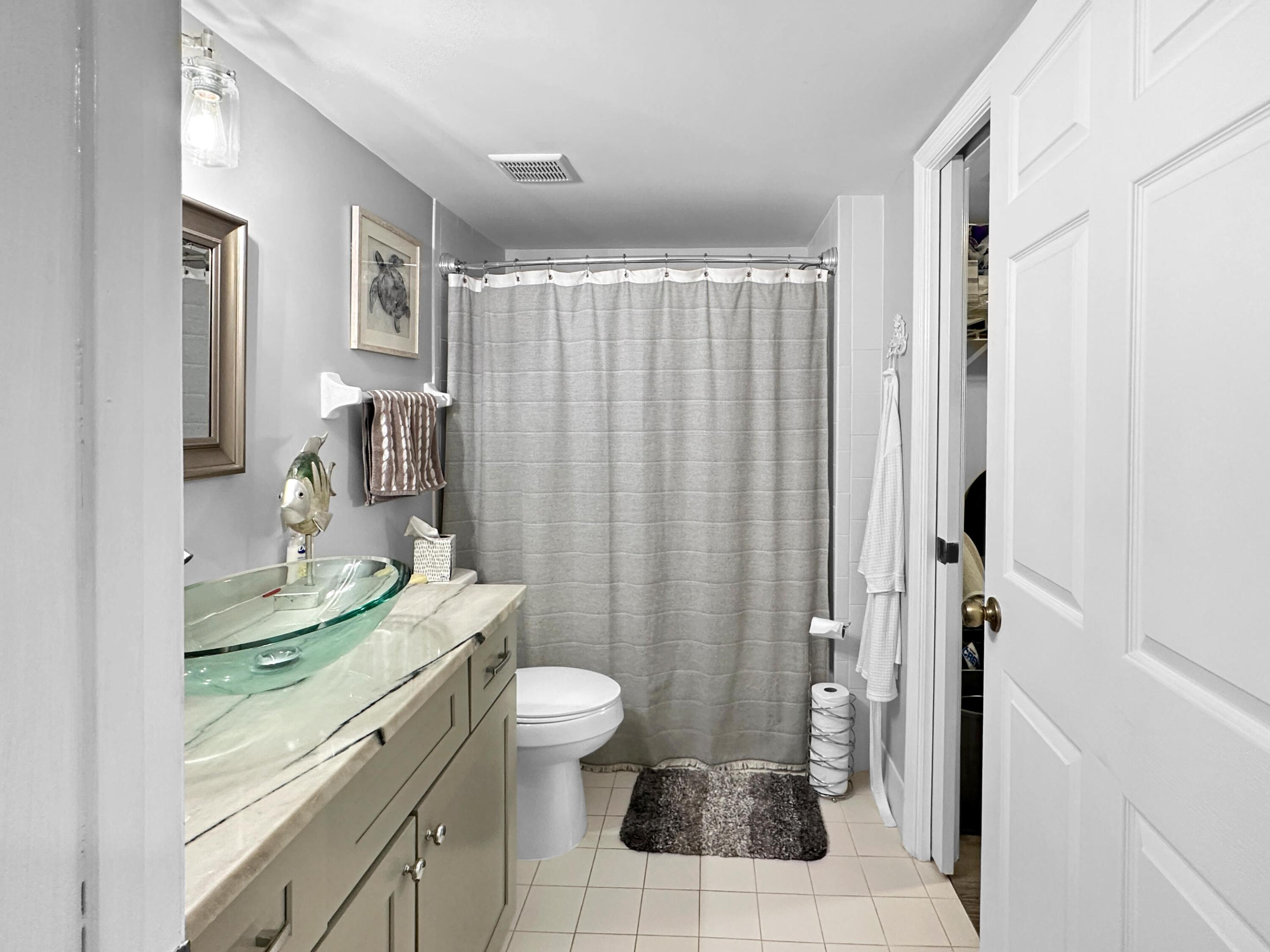 GROVE ISLE EAST CONDOMINIUM - Residential