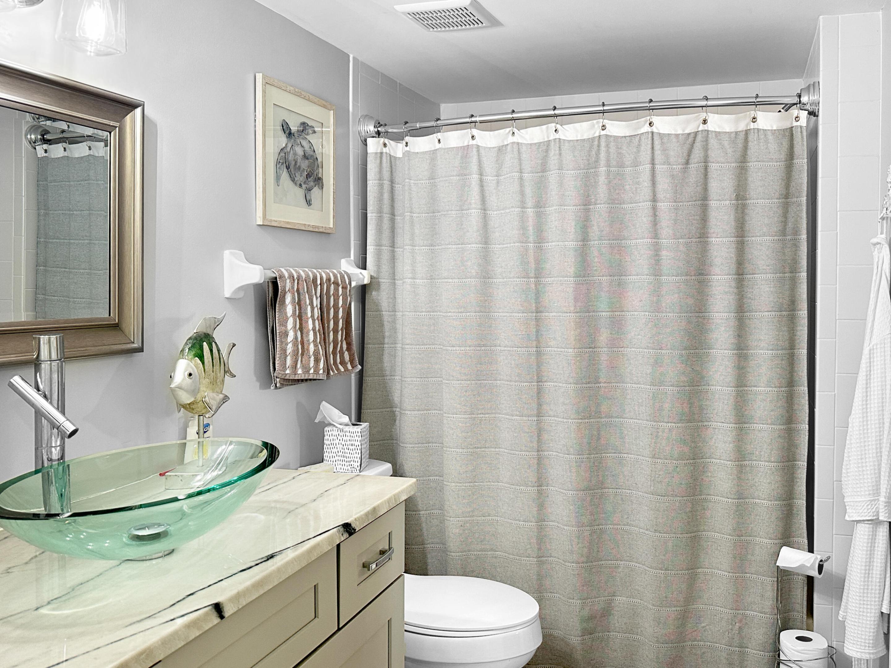 GROVE ISLE EAST CONDOMINIUM - Residential