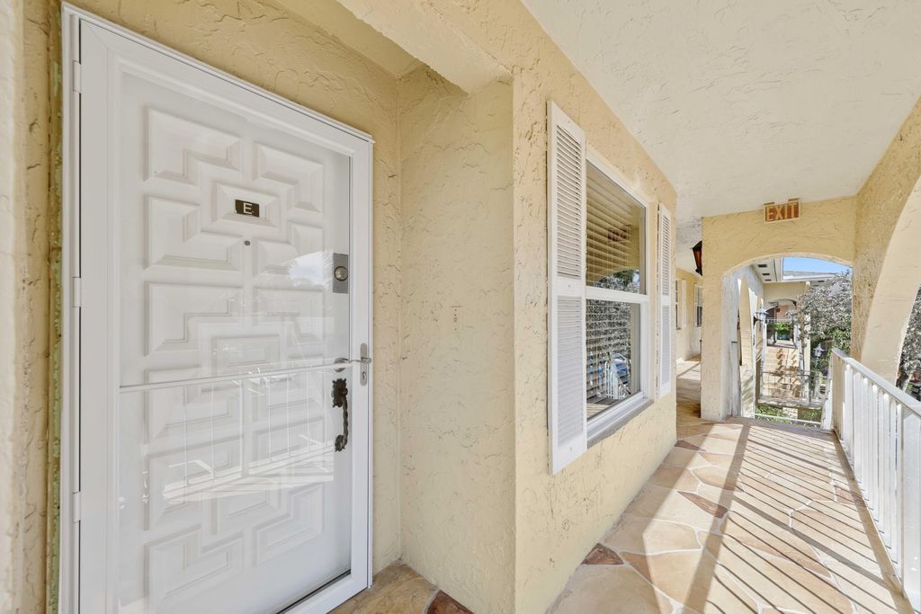 Photo of 13757 Flora Place #E, Delray Beach, FL 33484 (MLS # R11156405)
