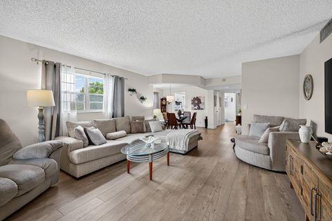 1603 Abaco Dr M4 Coconut Creek FL 33066