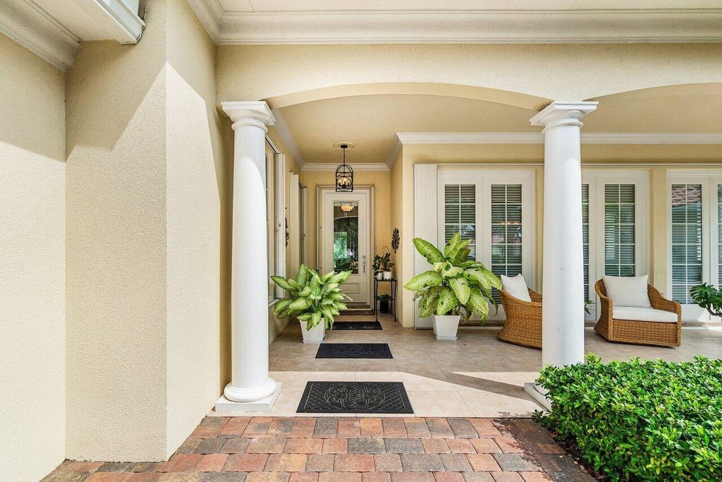 Photo of 215 Danube Way, Palm Beach Gardens, FL 33410 (MLS # R11122819)