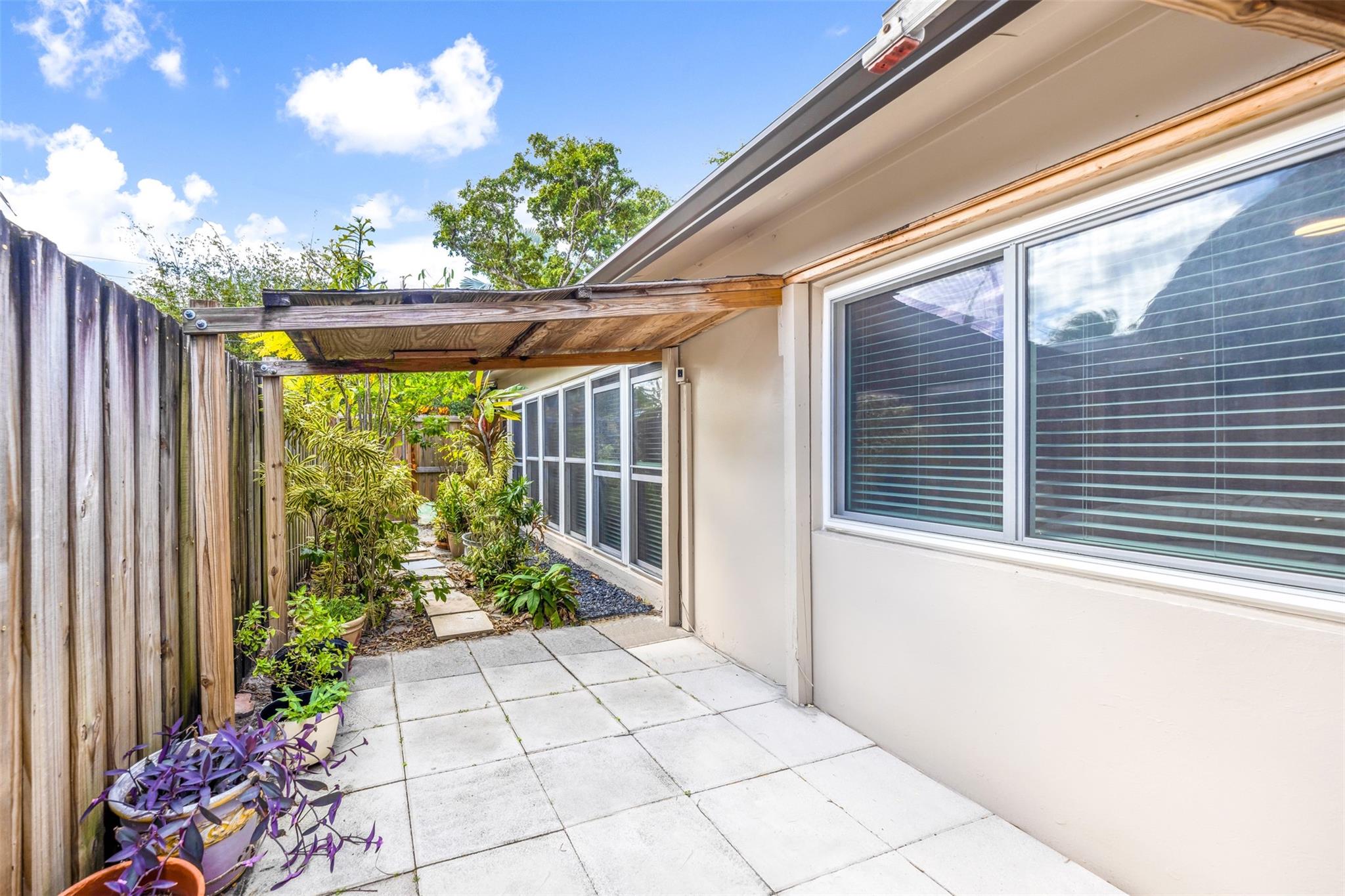 Coral Gardens 30-7 B - Residential