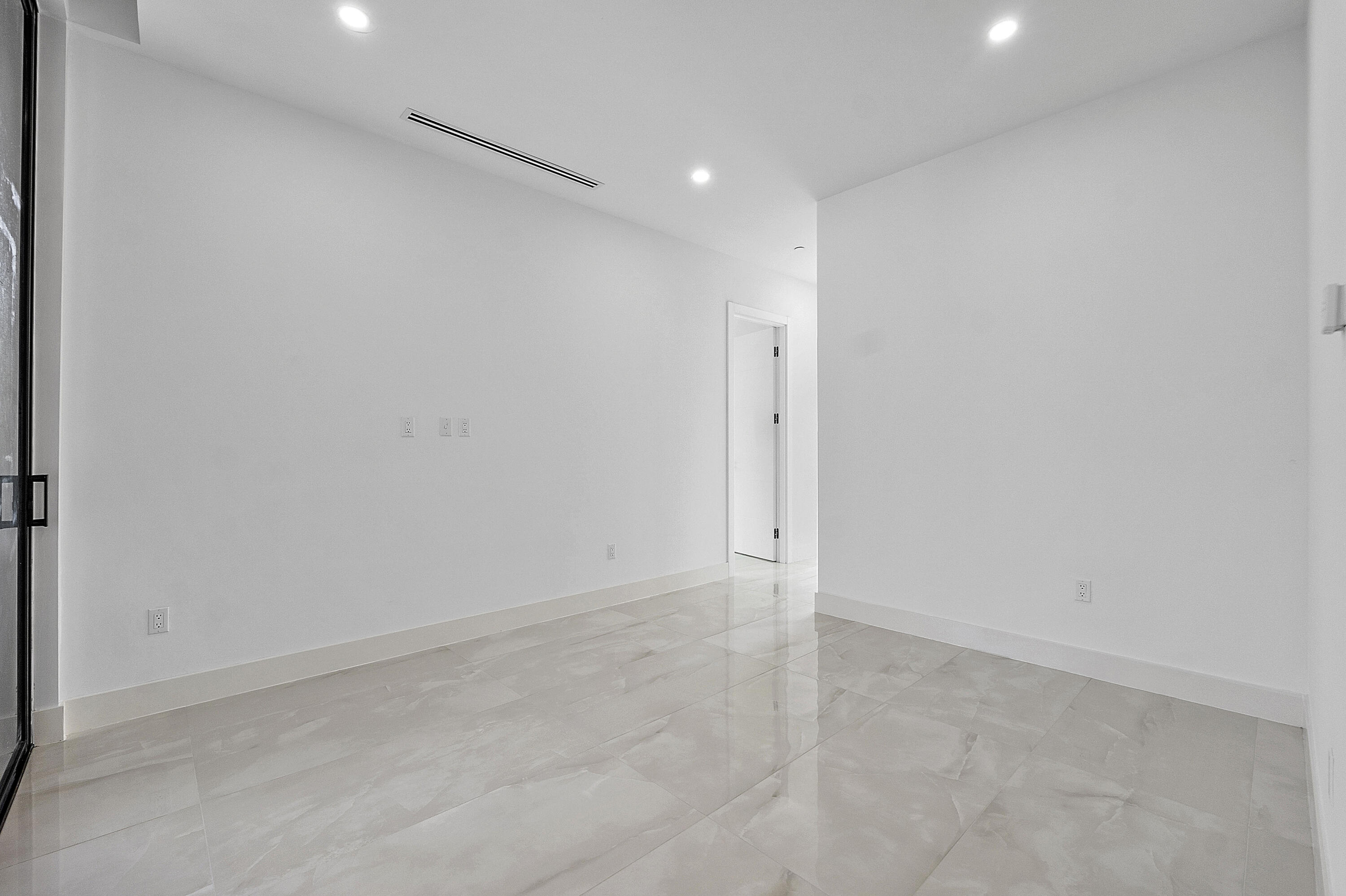 SLS REAL ESTATE 4 - Residential