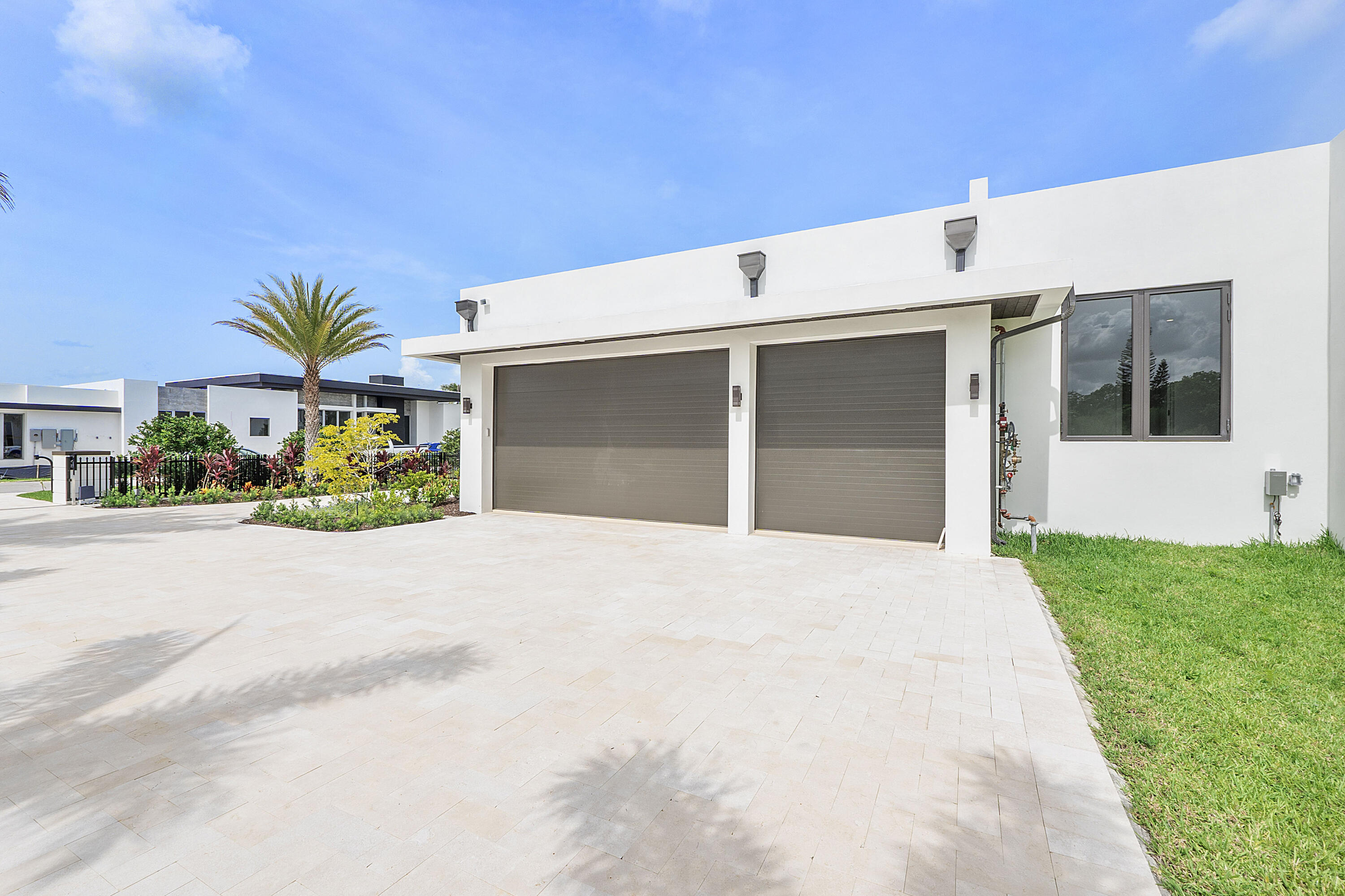 SLS REAL ESTATE 4 - Residential