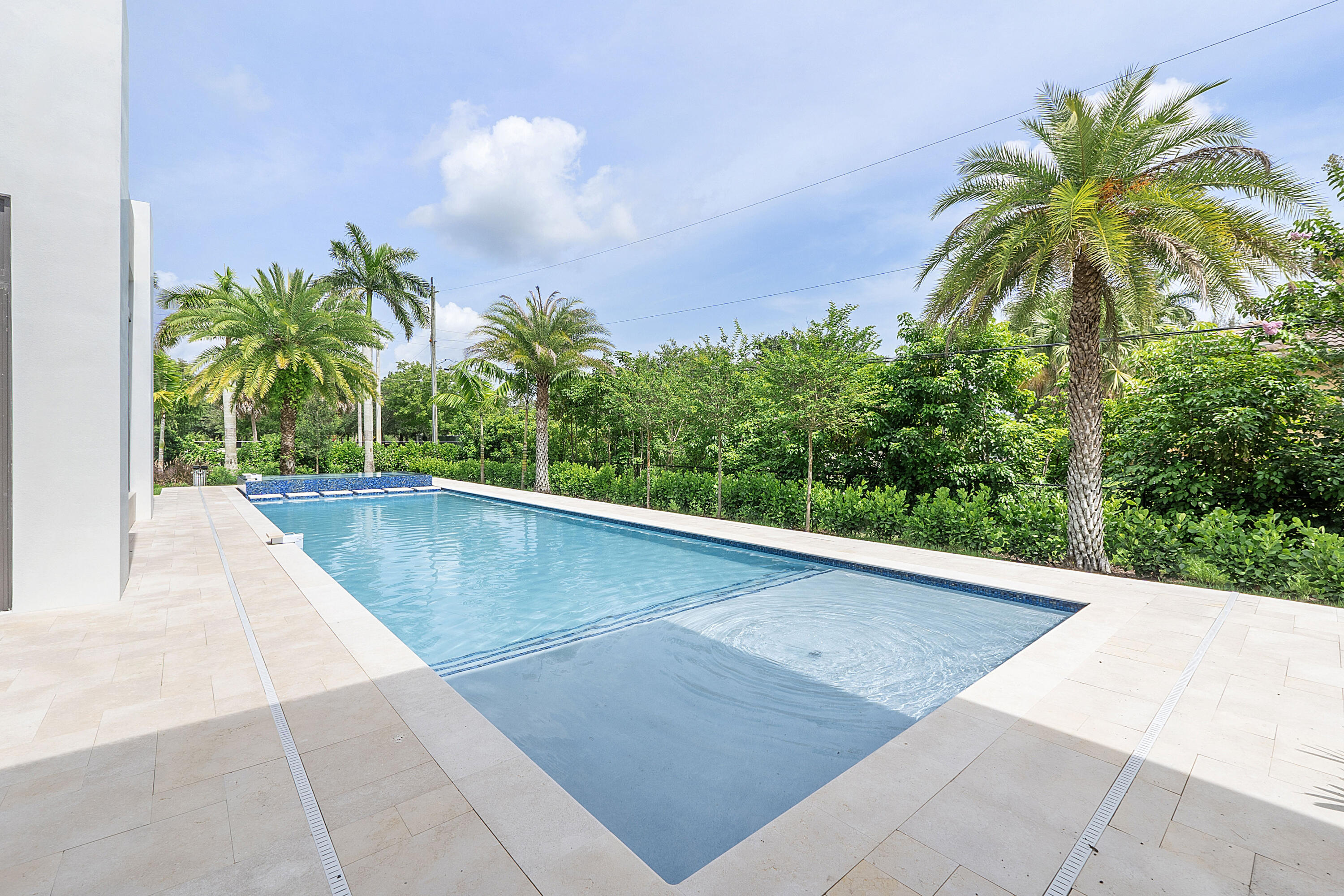 SLS REAL ESTATE 4 - Residential