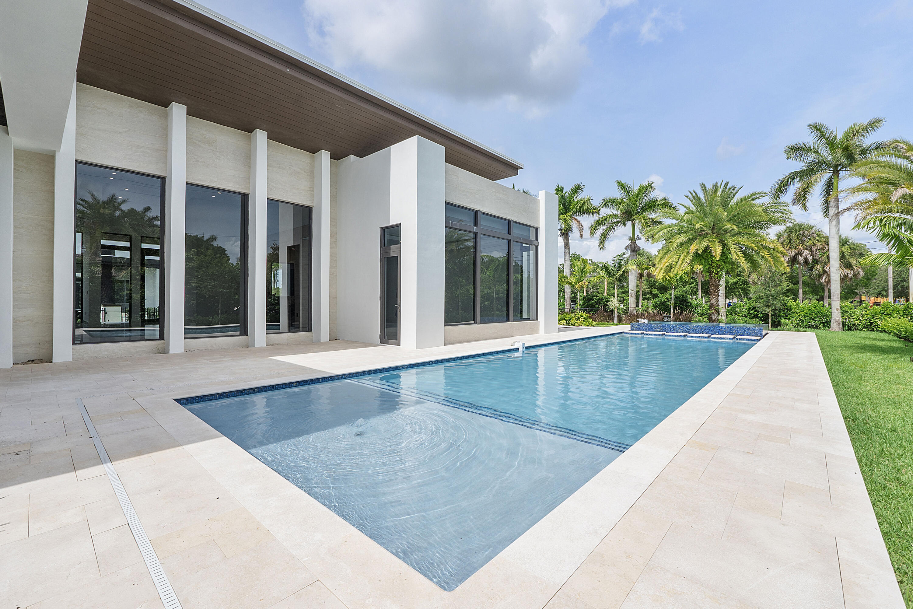 SLS REAL ESTATE 4 - Residential