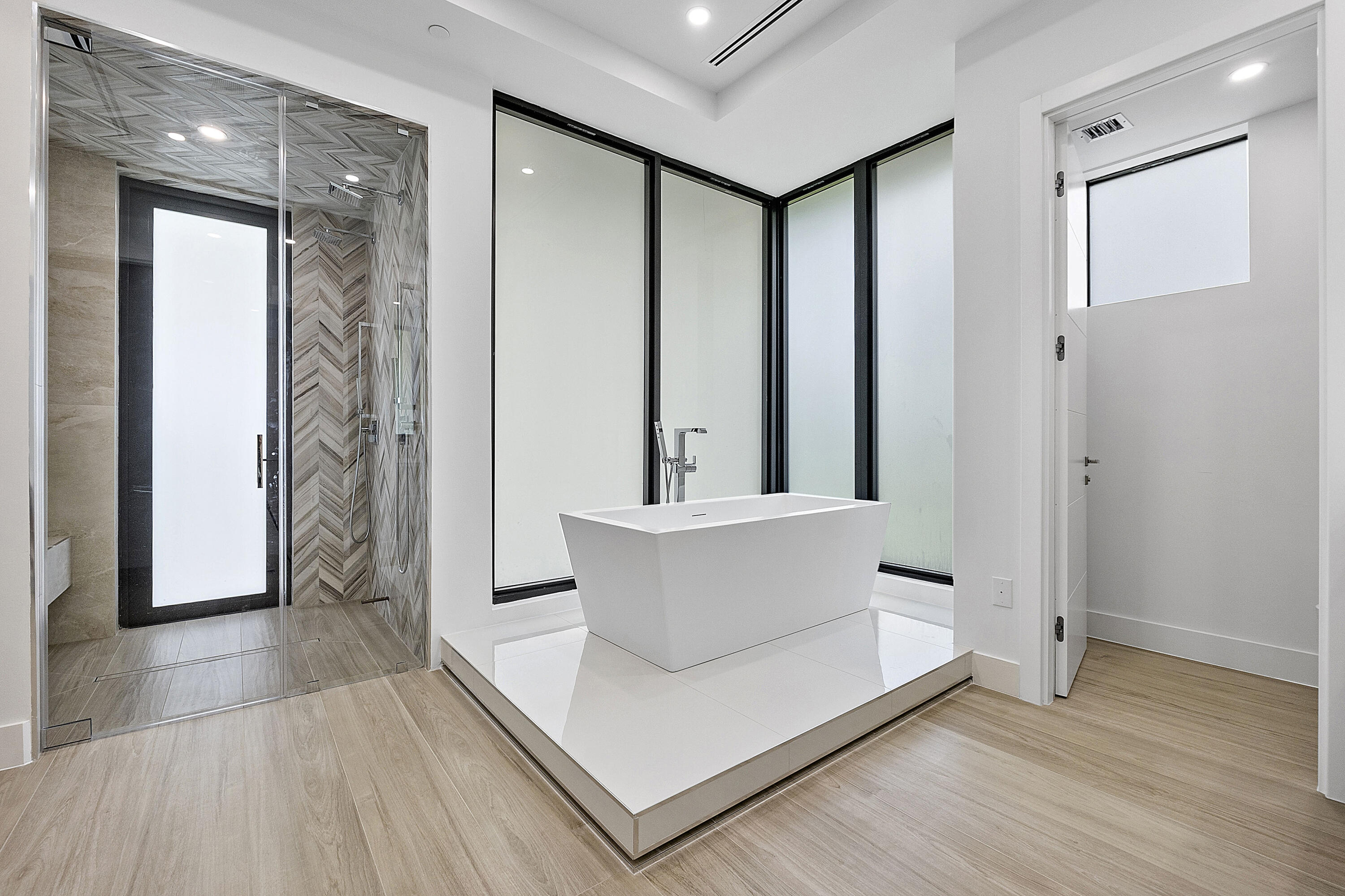 SLS REAL ESTATE 4 - Residential