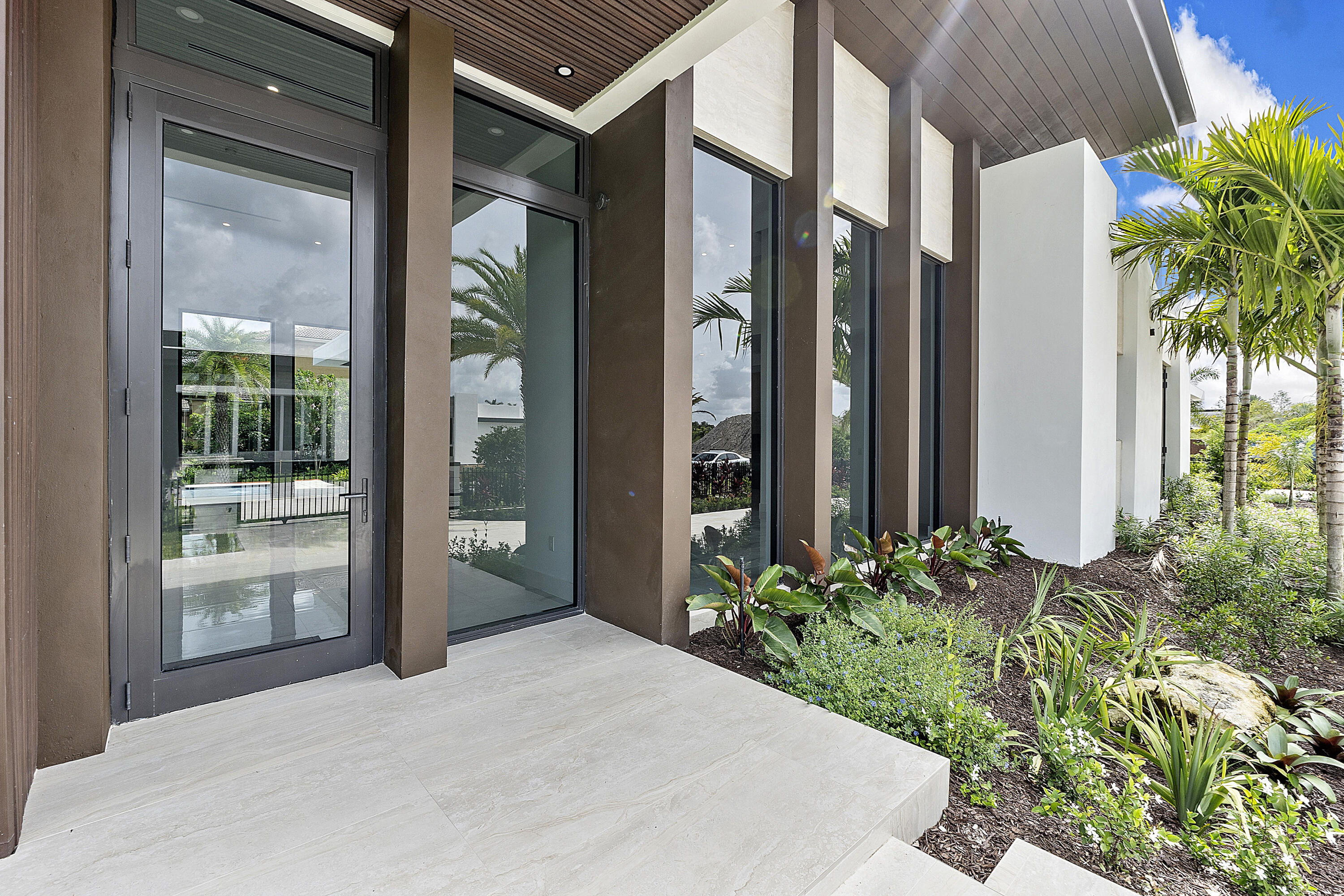 SLS REAL ESTATE 4 - Residential