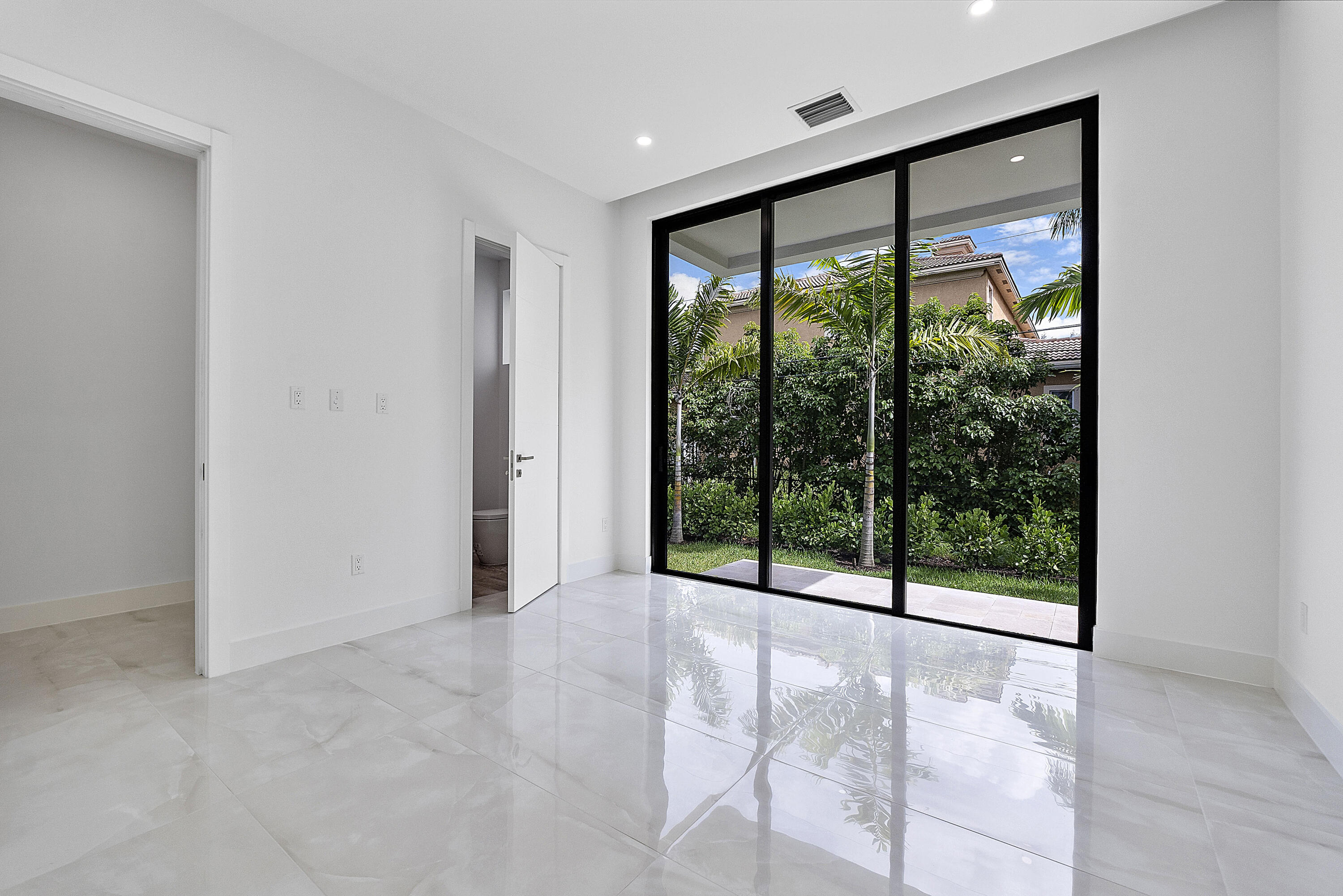 SLS REAL ESTATE 4 - Residential