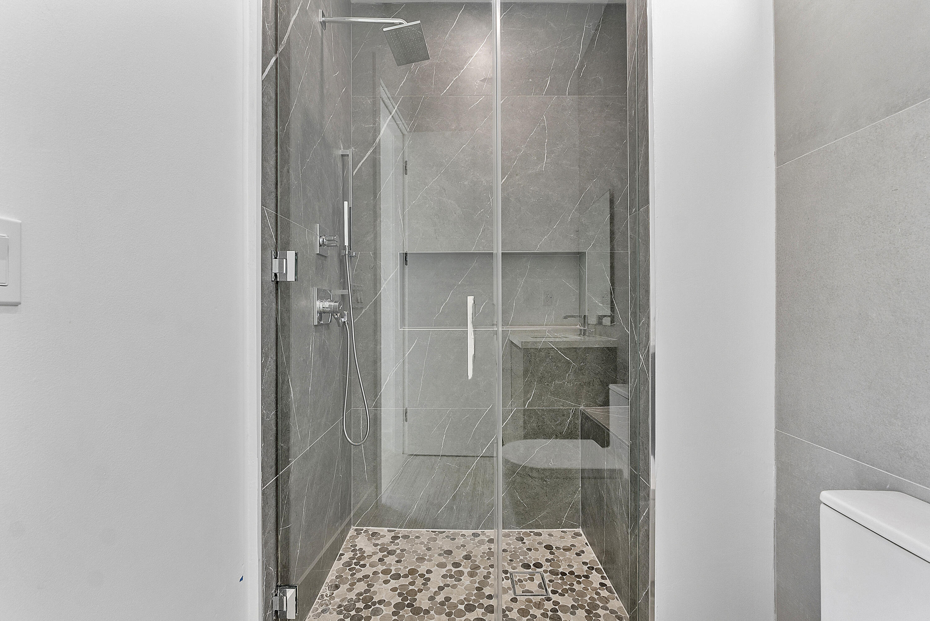 SLS REAL ESTATE 4 - Residential