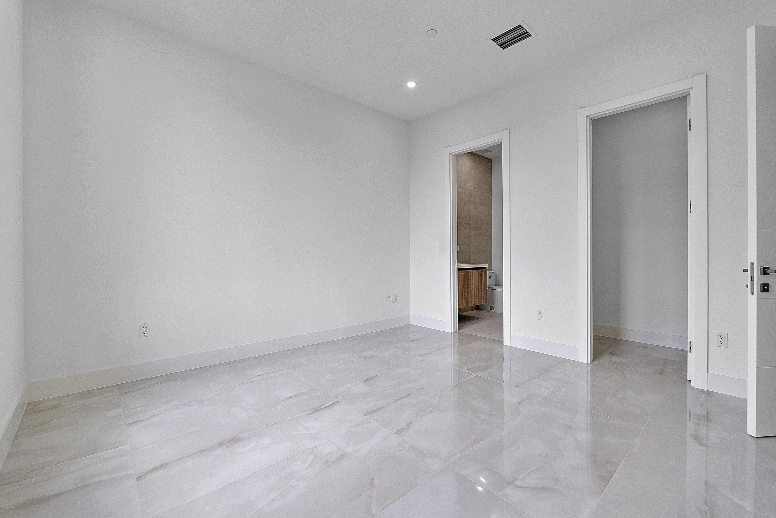 SLS REAL ESTATE 4 - Residential