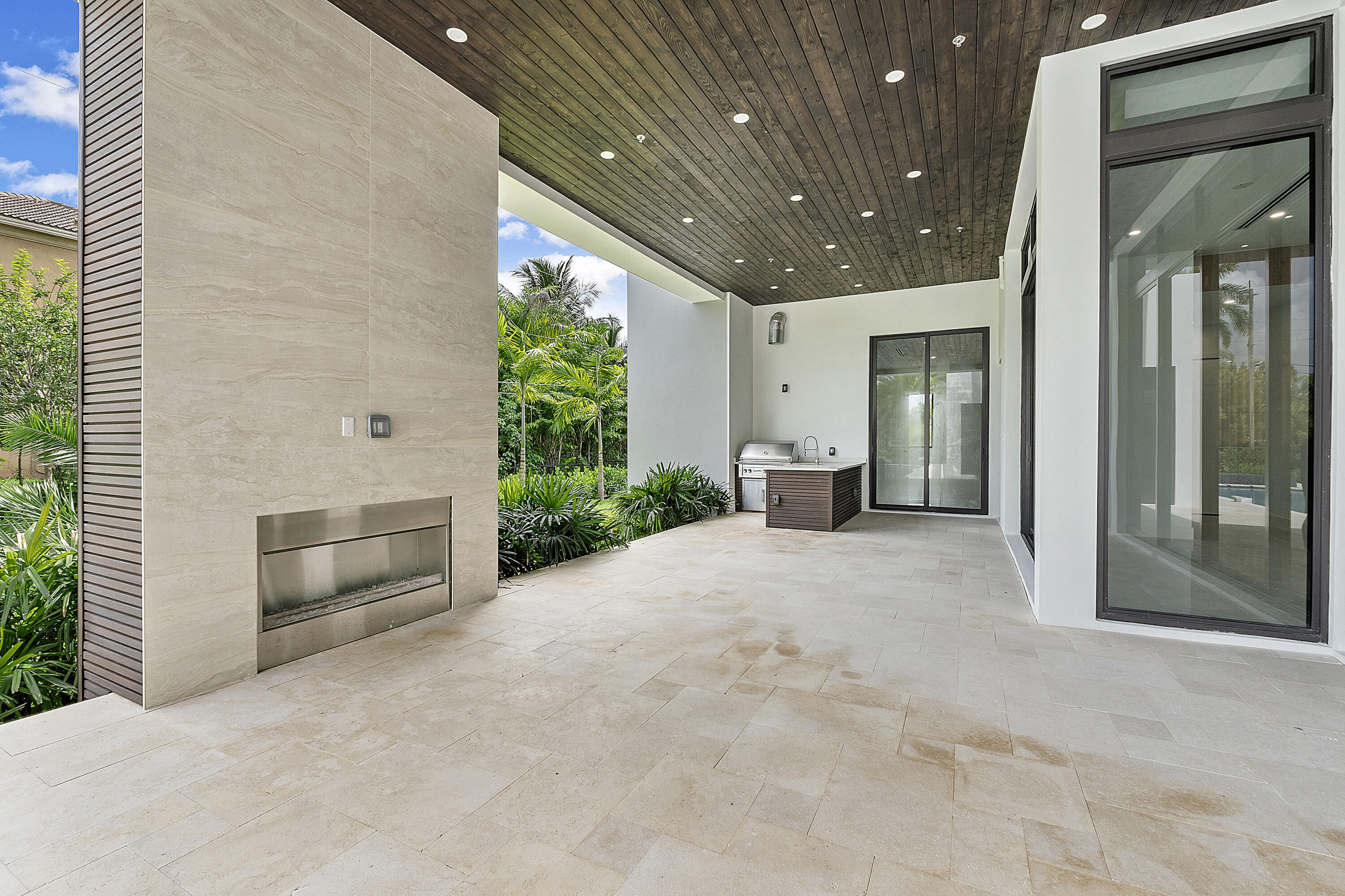 SLS REAL ESTATE 4 - Residential