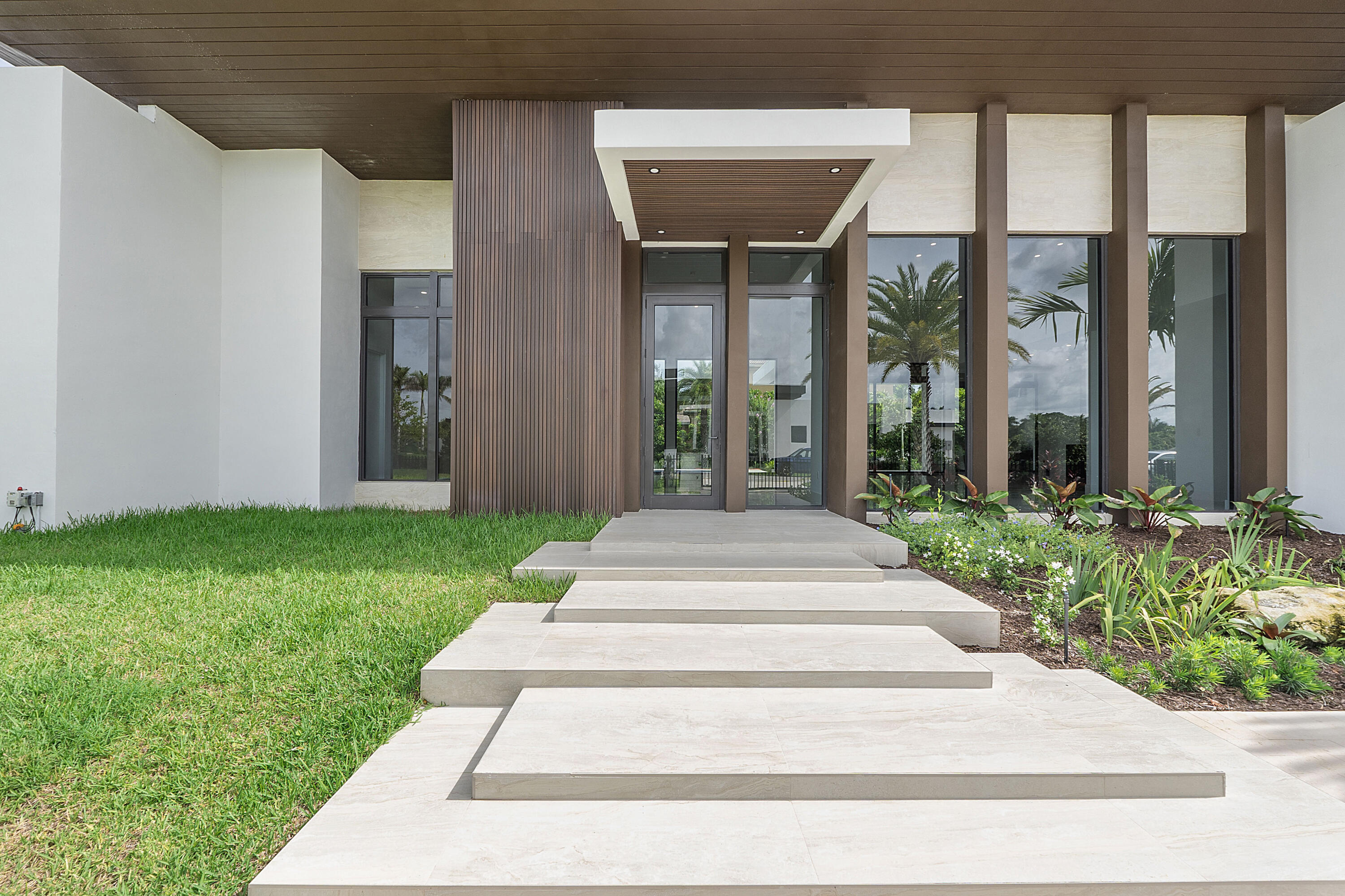 SLS REAL ESTATE 4 - Residential