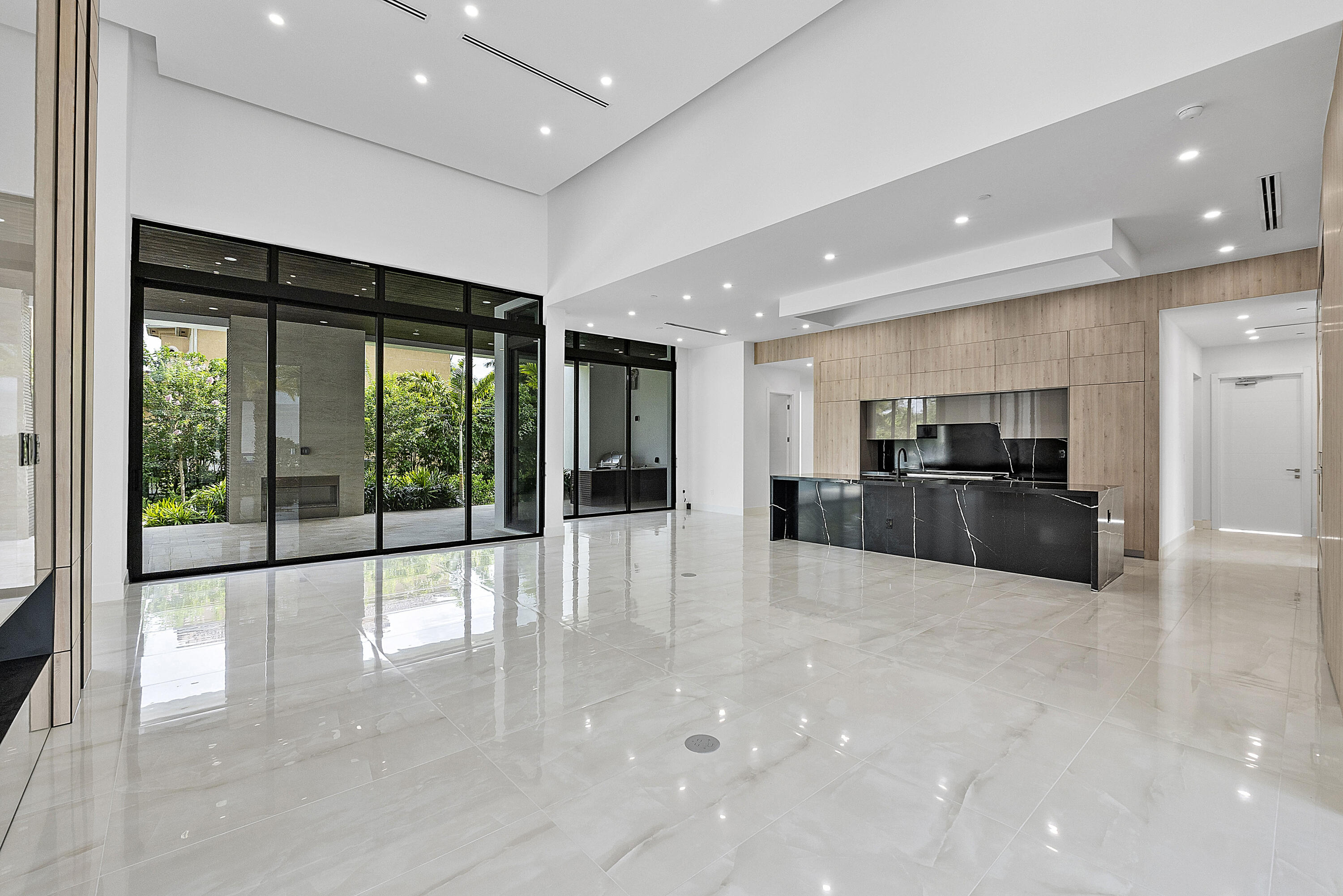 SLS REAL ESTATE 4 - Residential