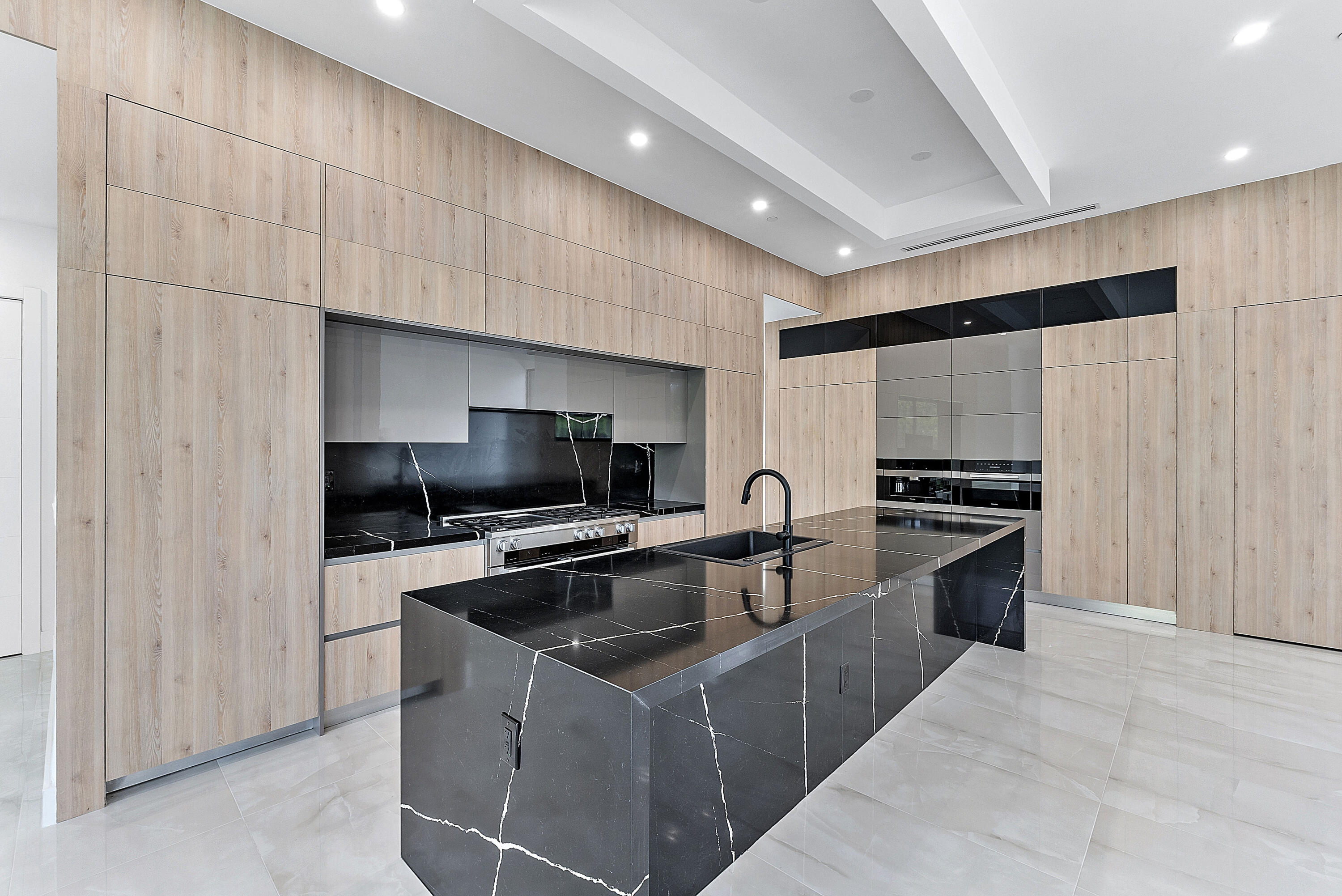 SLS REAL ESTATE 4 - Residential