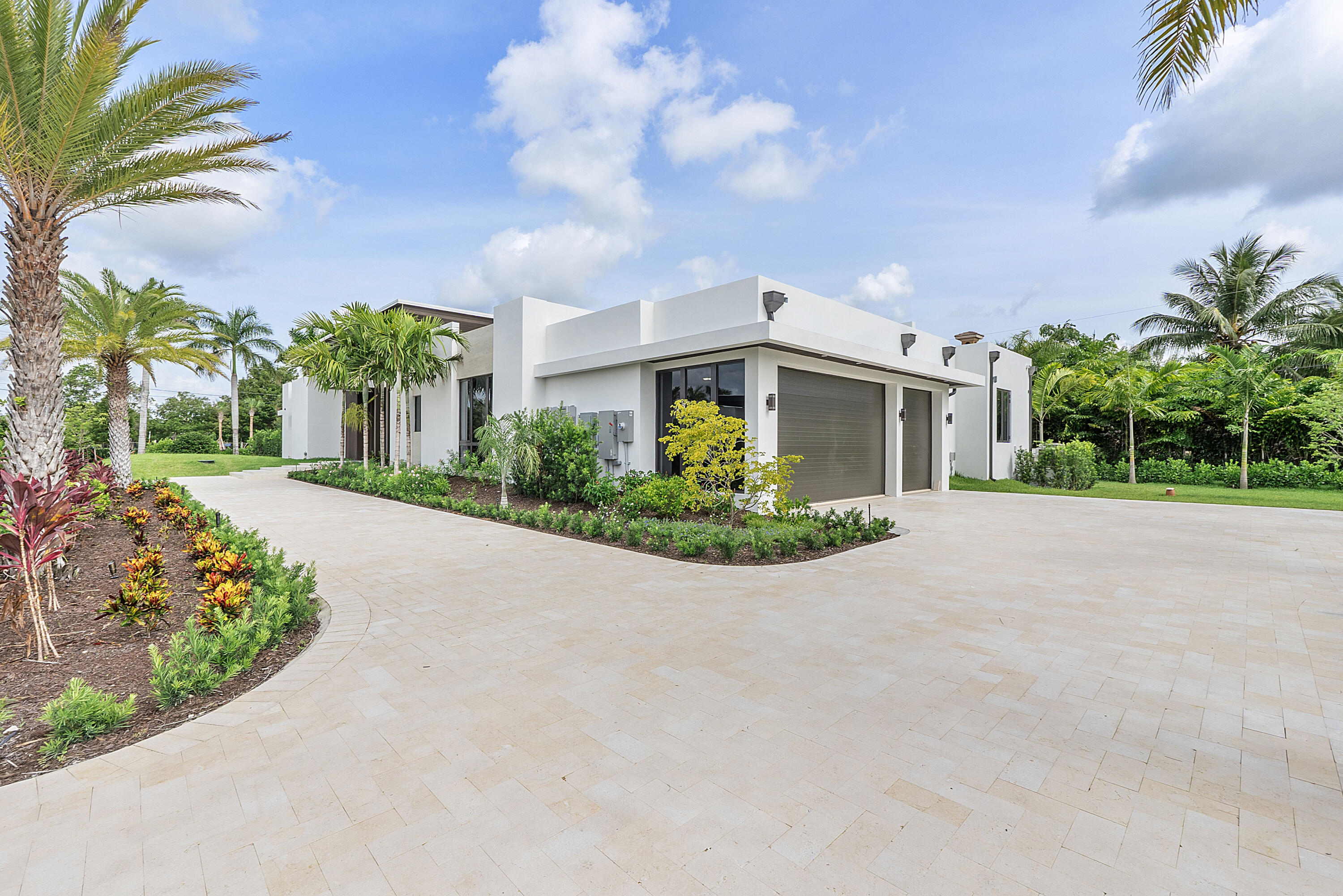 SLS REAL ESTATE 4 - Residential