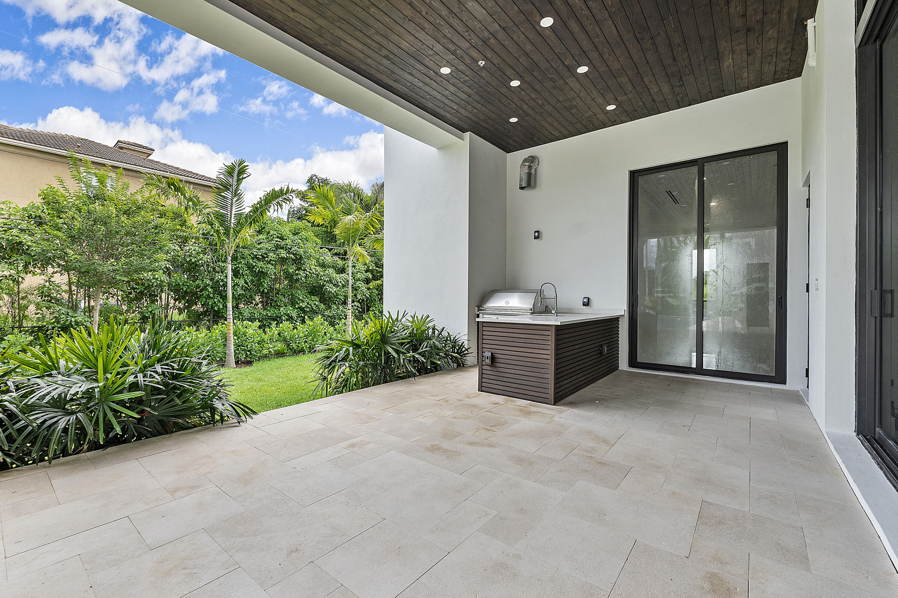 SLS REAL ESTATE 4 - Residential