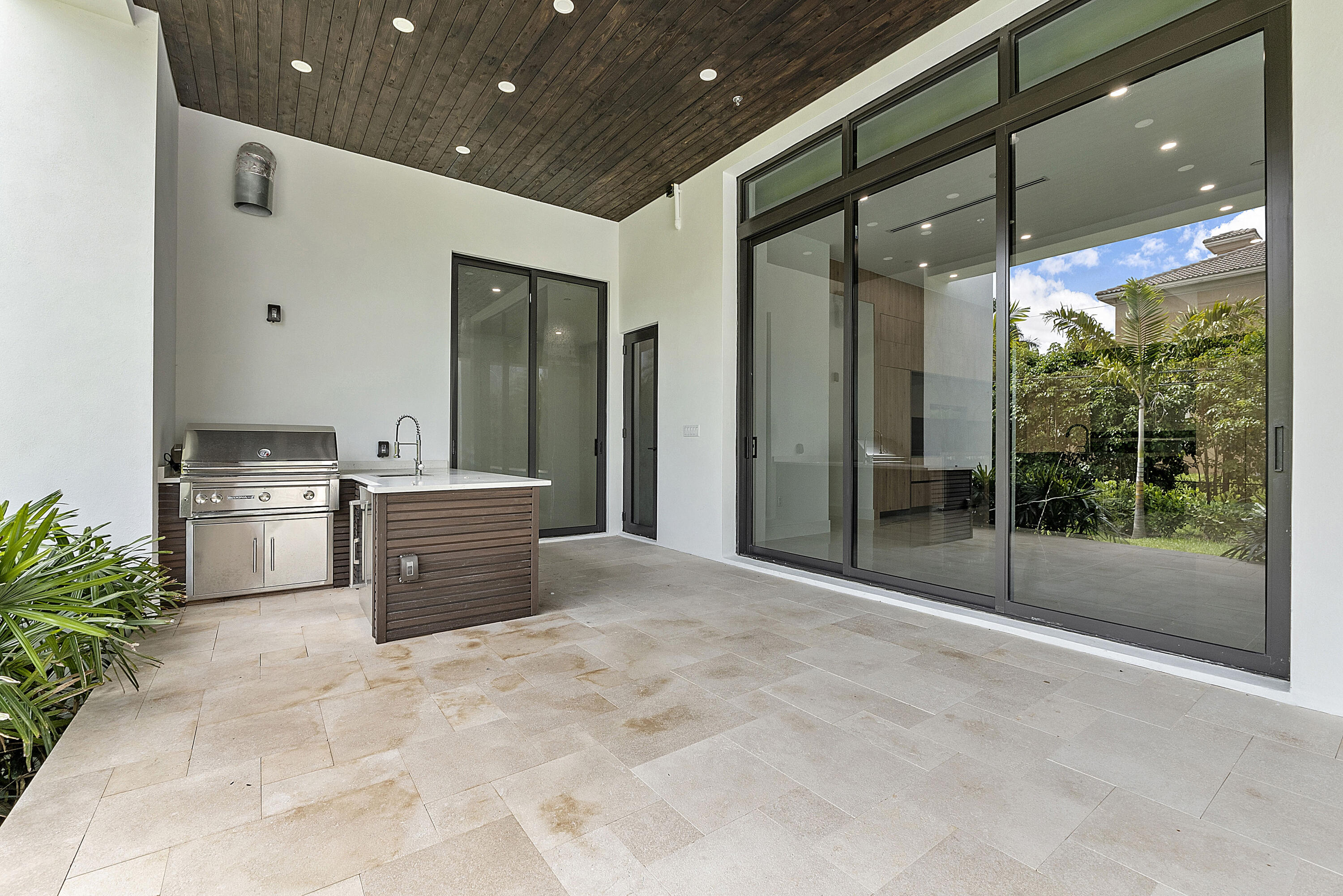 SLS REAL ESTATE 4 - Residential