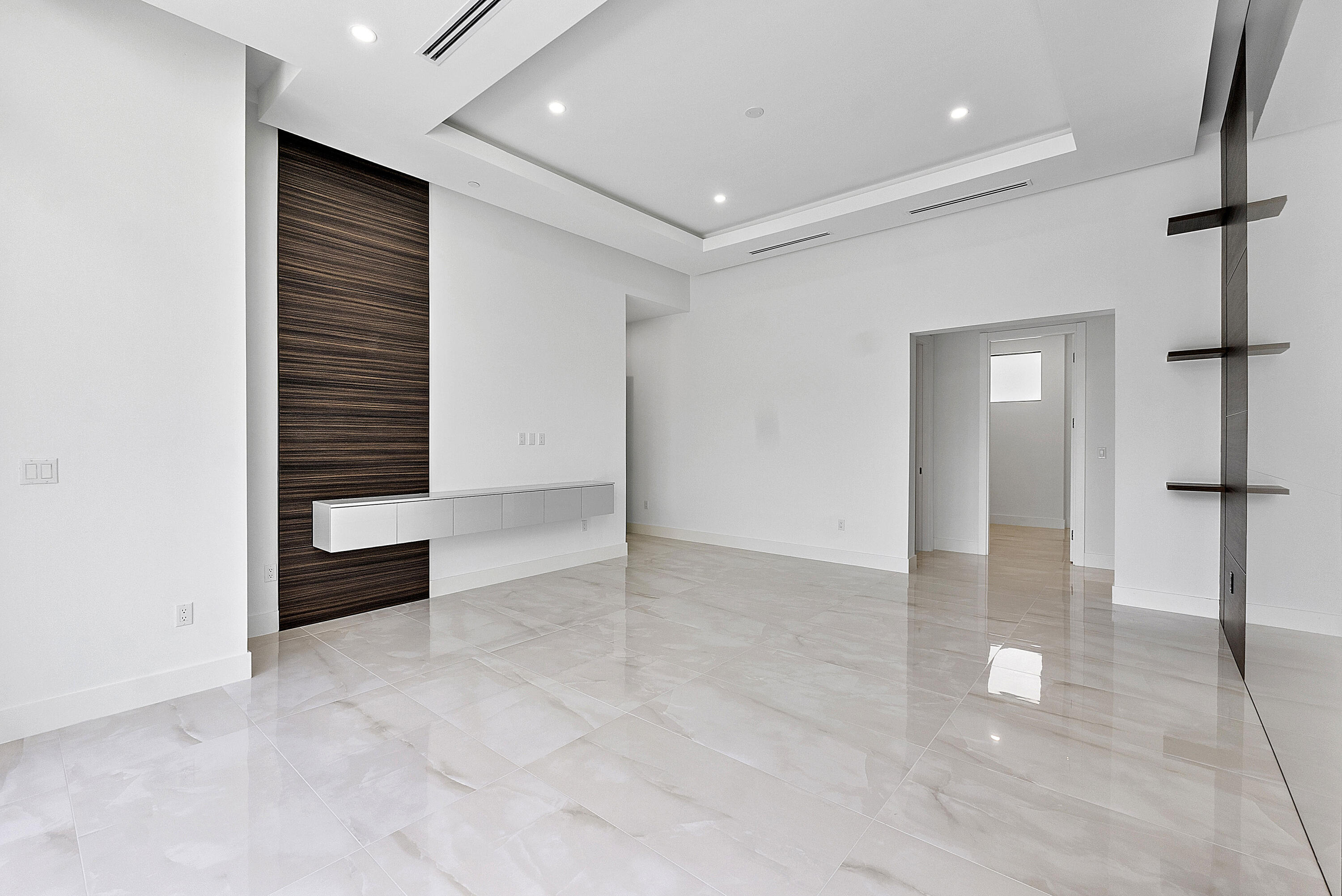 SLS REAL ESTATE 4 - Residential