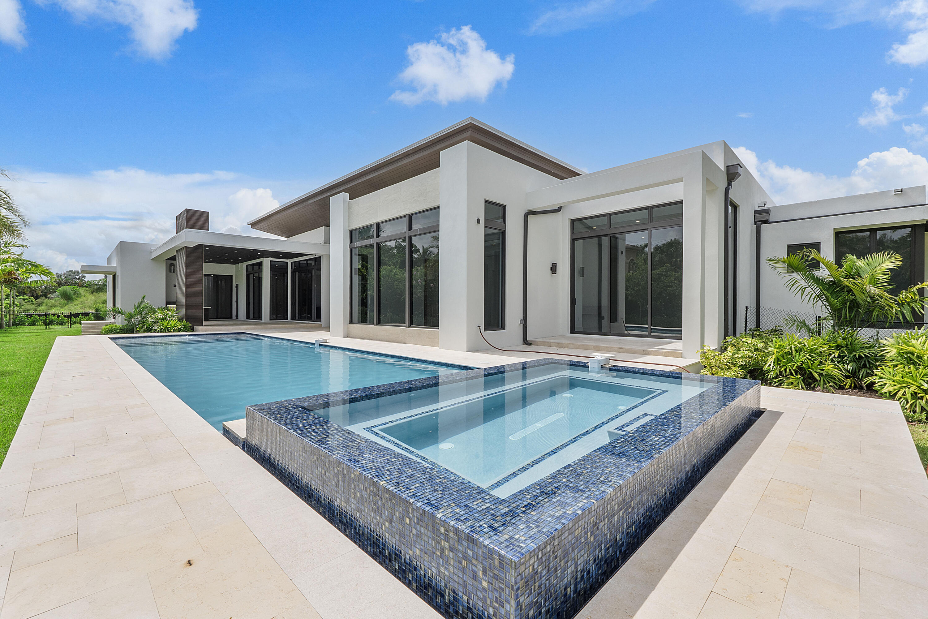 SLS REAL ESTATE 4 - Residential