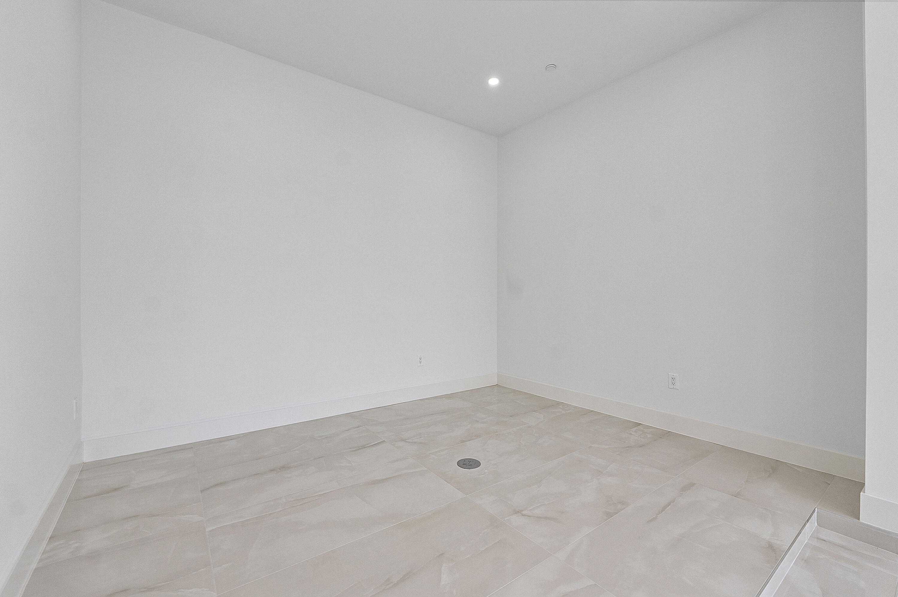 SLS REAL ESTATE 4 - Residential