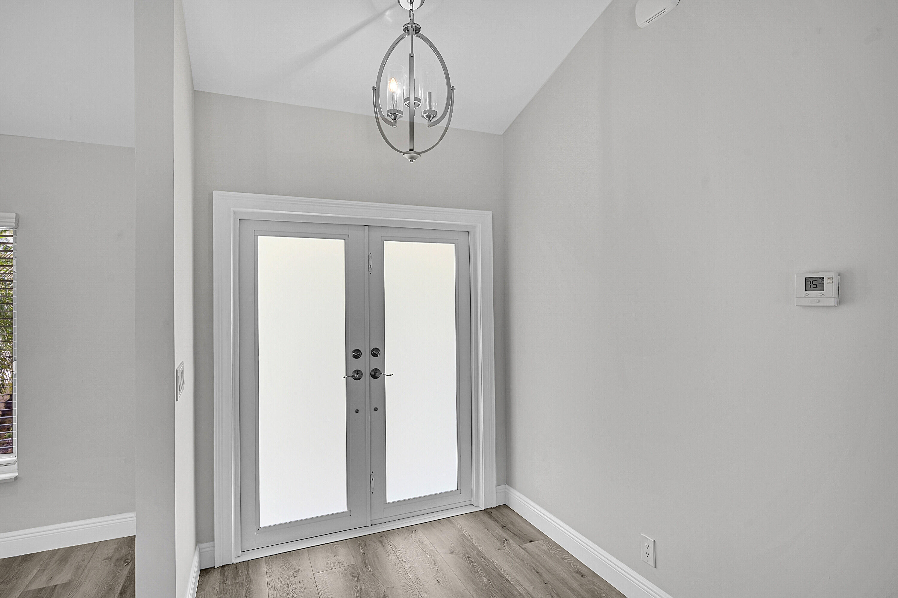 SUN VALLEY 2 - Residential Lease