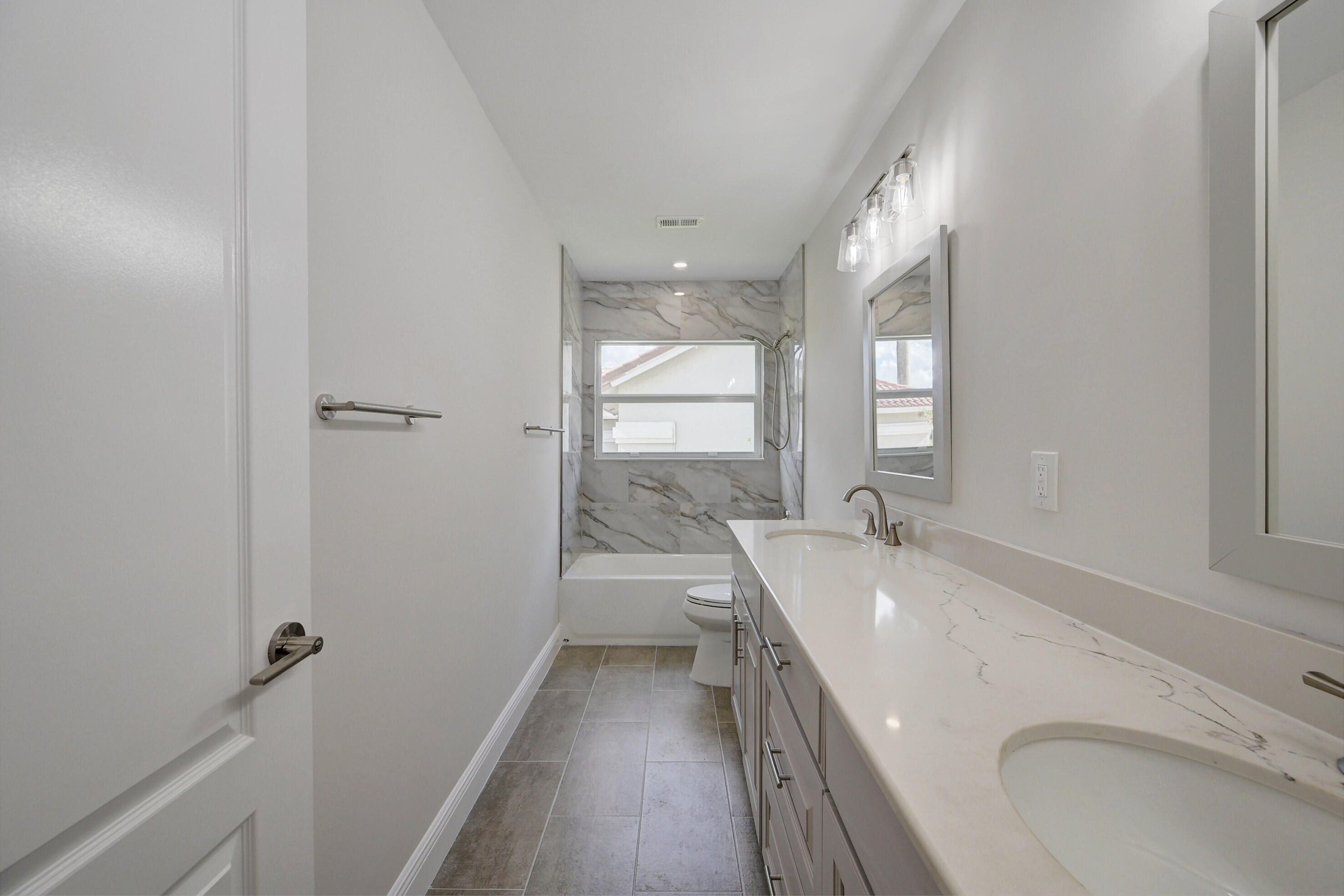 SUN VALLEY 2 - Residential Lease