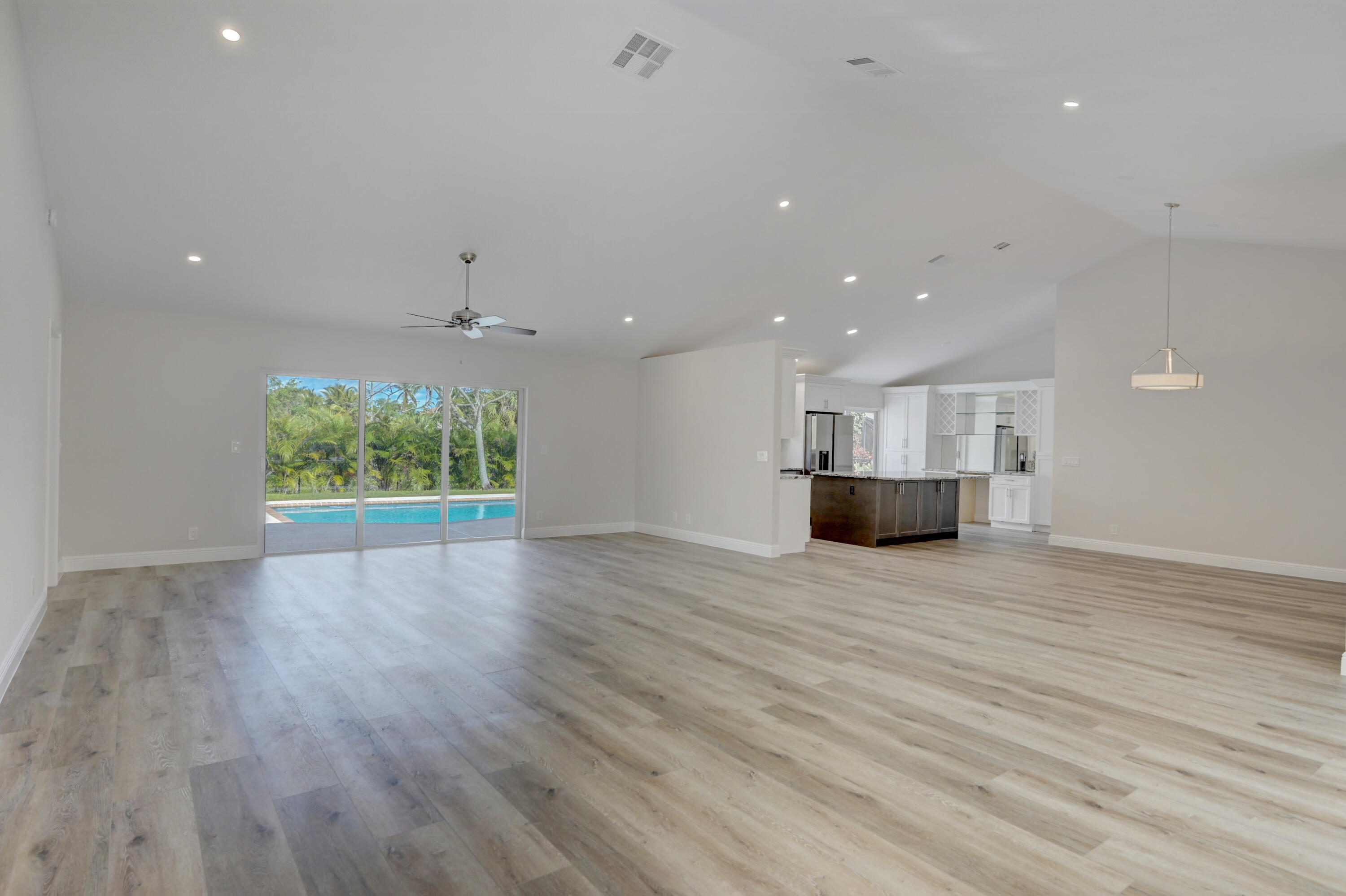 SUN VALLEY 2 - Residential Lease