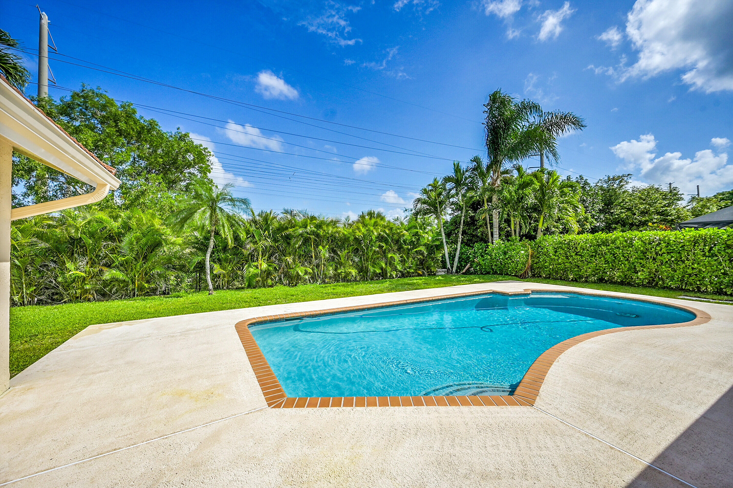 SUN VALLEY 2 - Residential Lease