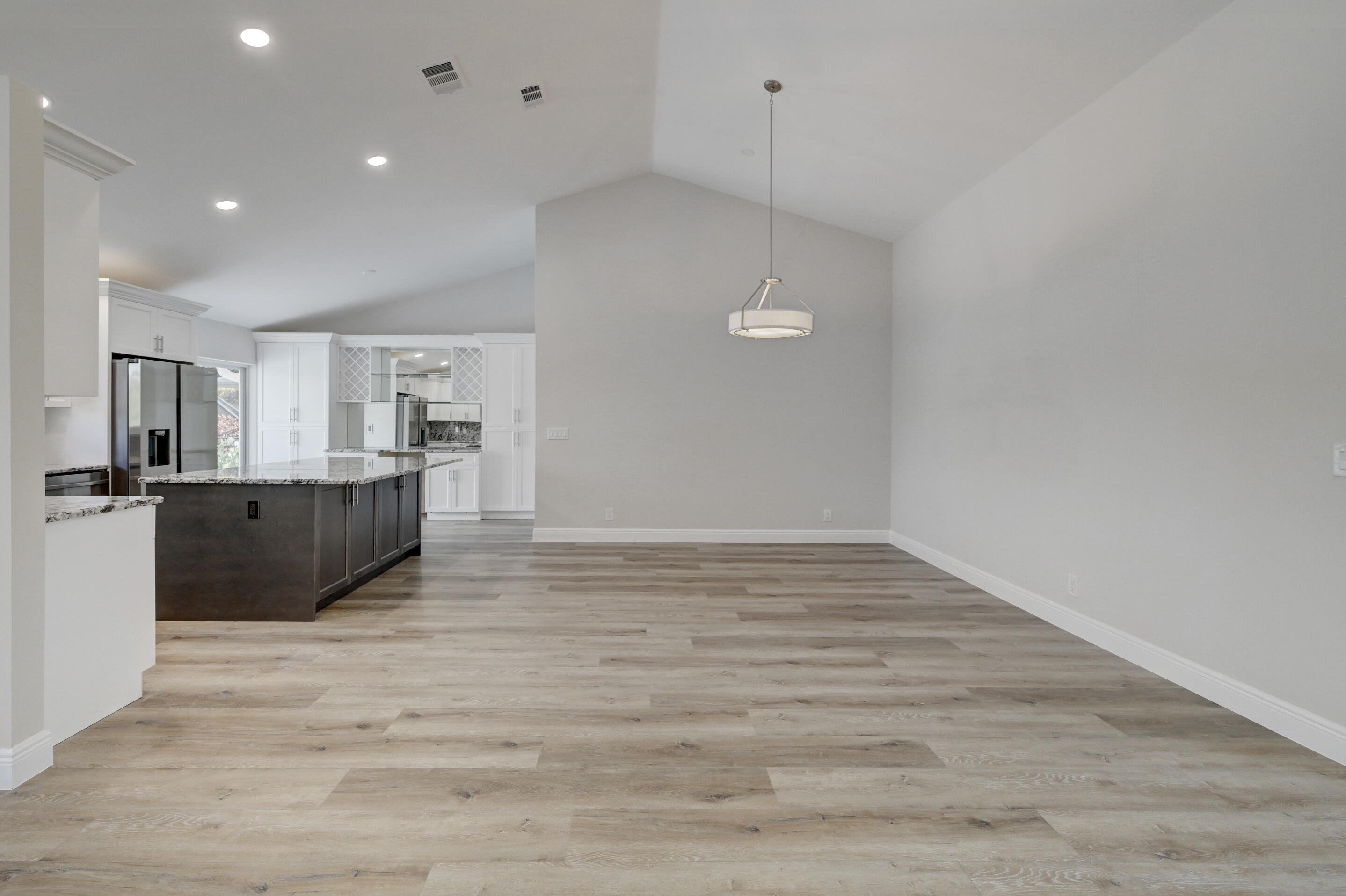 SUN VALLEY 2 - Residential Lease