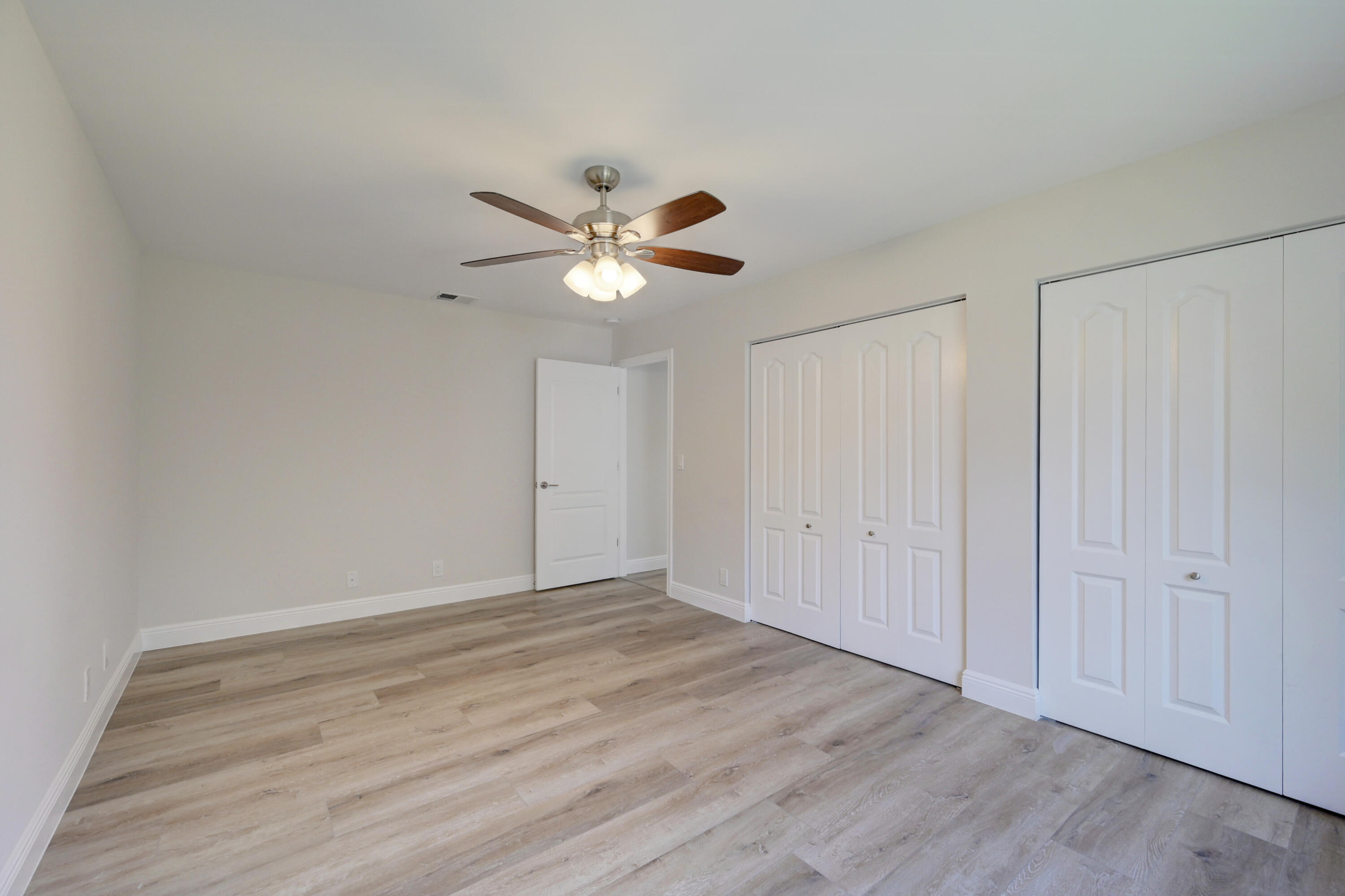 SUN VALLEY 2 - Residential Lease