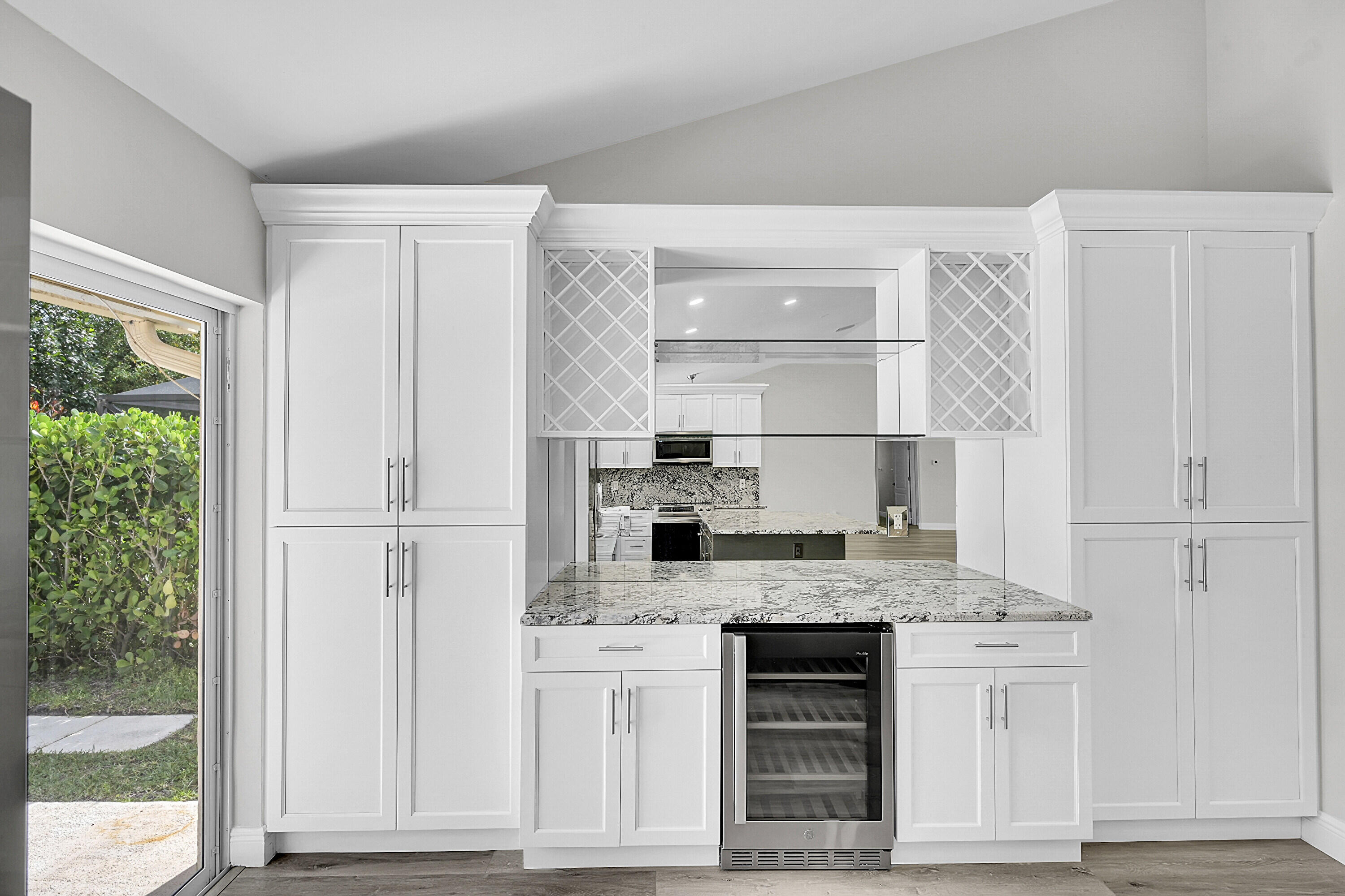 SUN VALLEY 2 - Residential Lease